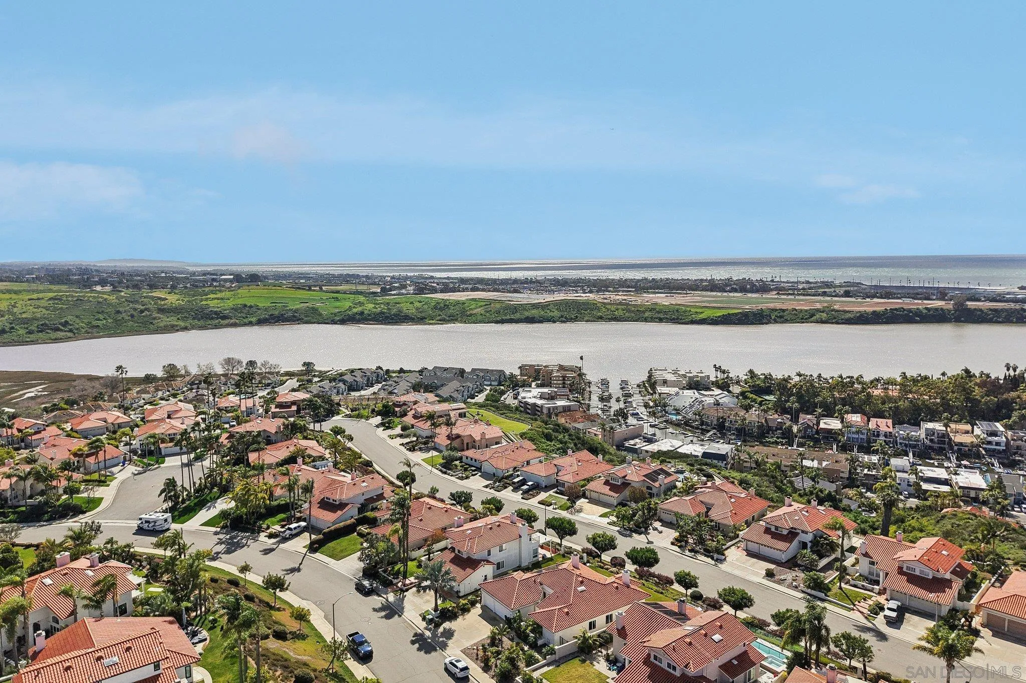 https://cdn.realtyfeed.com/cdn/127/260004065/0f3e3f50790feccd8c30c4a1d8c5d0e7.webp