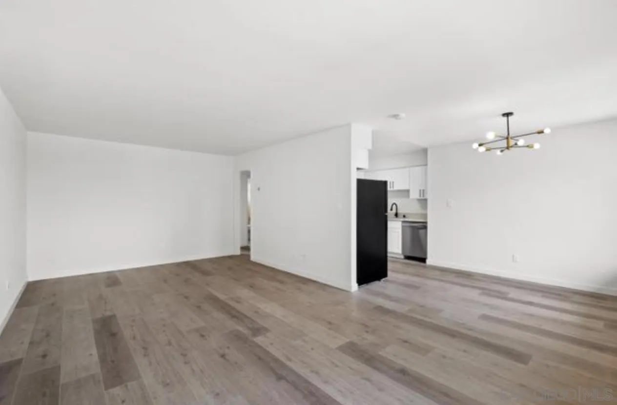 https://cdn.realtyfeed.com/cdn/127/260004067/a65d7f0580f24d50cf694a7d72270de1.webp