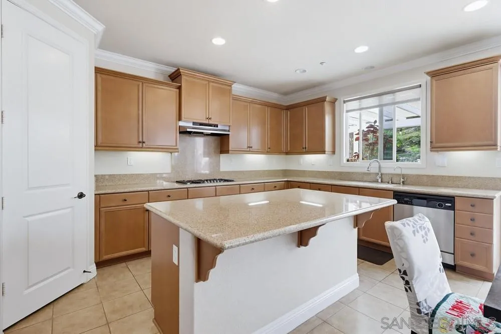 https://cdn.realtyfeed.com/cdn/127/260004070/23fa9164b20a29637a0d59390e3961b2.webp