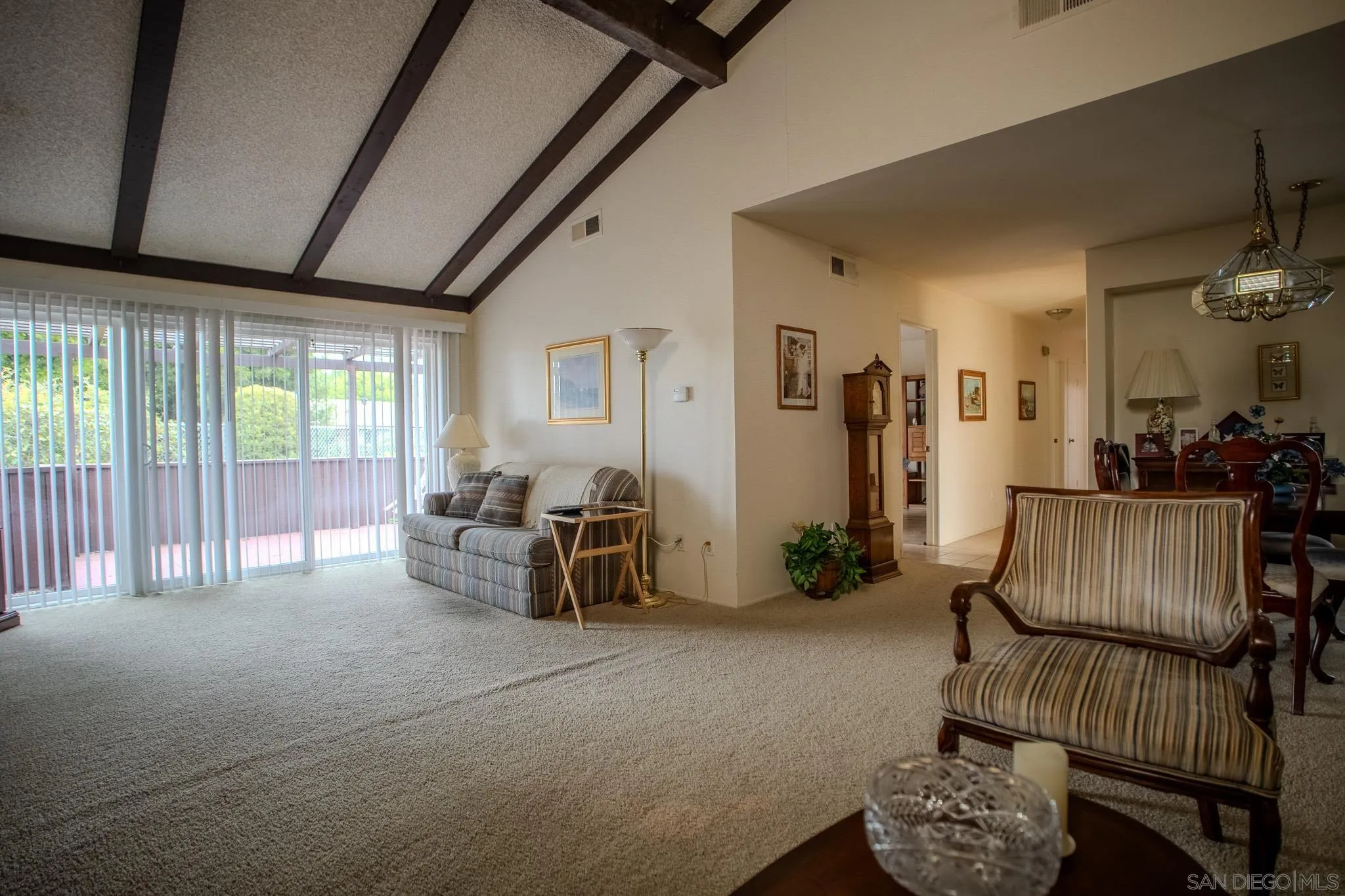 https://cdn.realtyfeed.com/cdn/127/260004073/b464be087d9d37a5686689c38b4625ad.webp