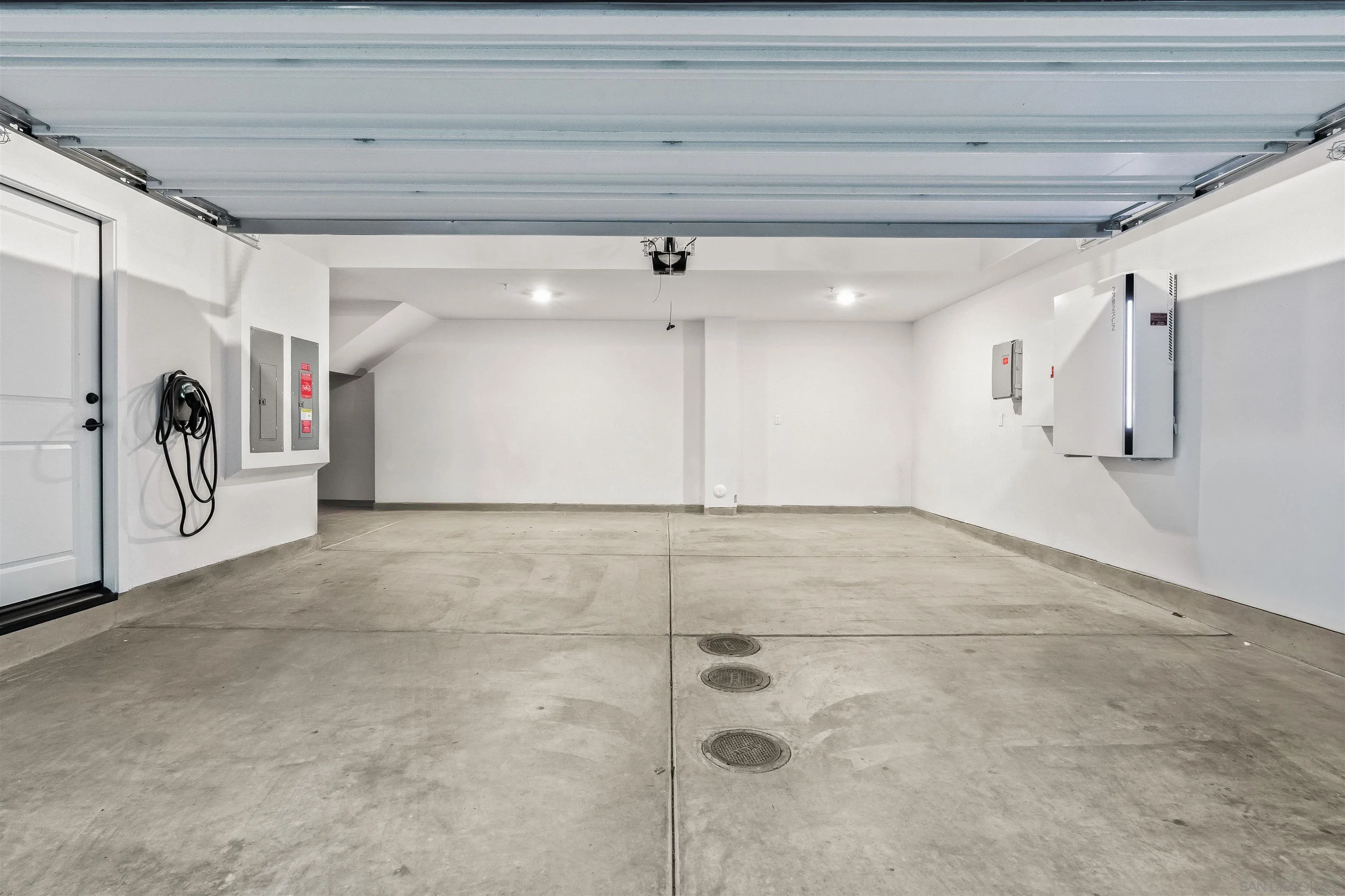 https://cdn.realtyfeed.com/cdn/127/260004075/49a04eb64be318de22919aebe4325bc0.webp
