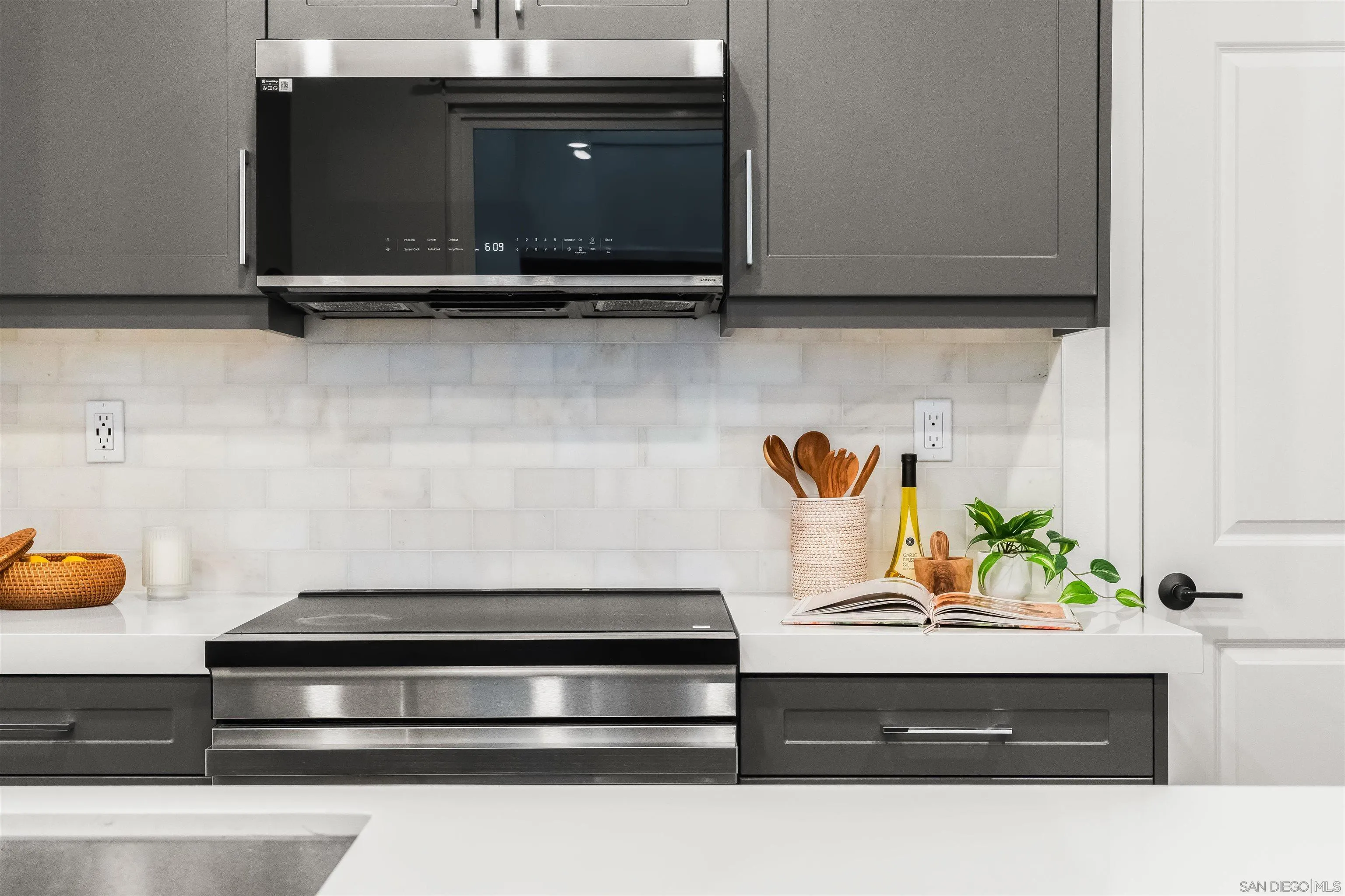 https://cdn.realtyfeed.com/cdn/127/260004075/951648ed83265099da584882b62b3a58.webp