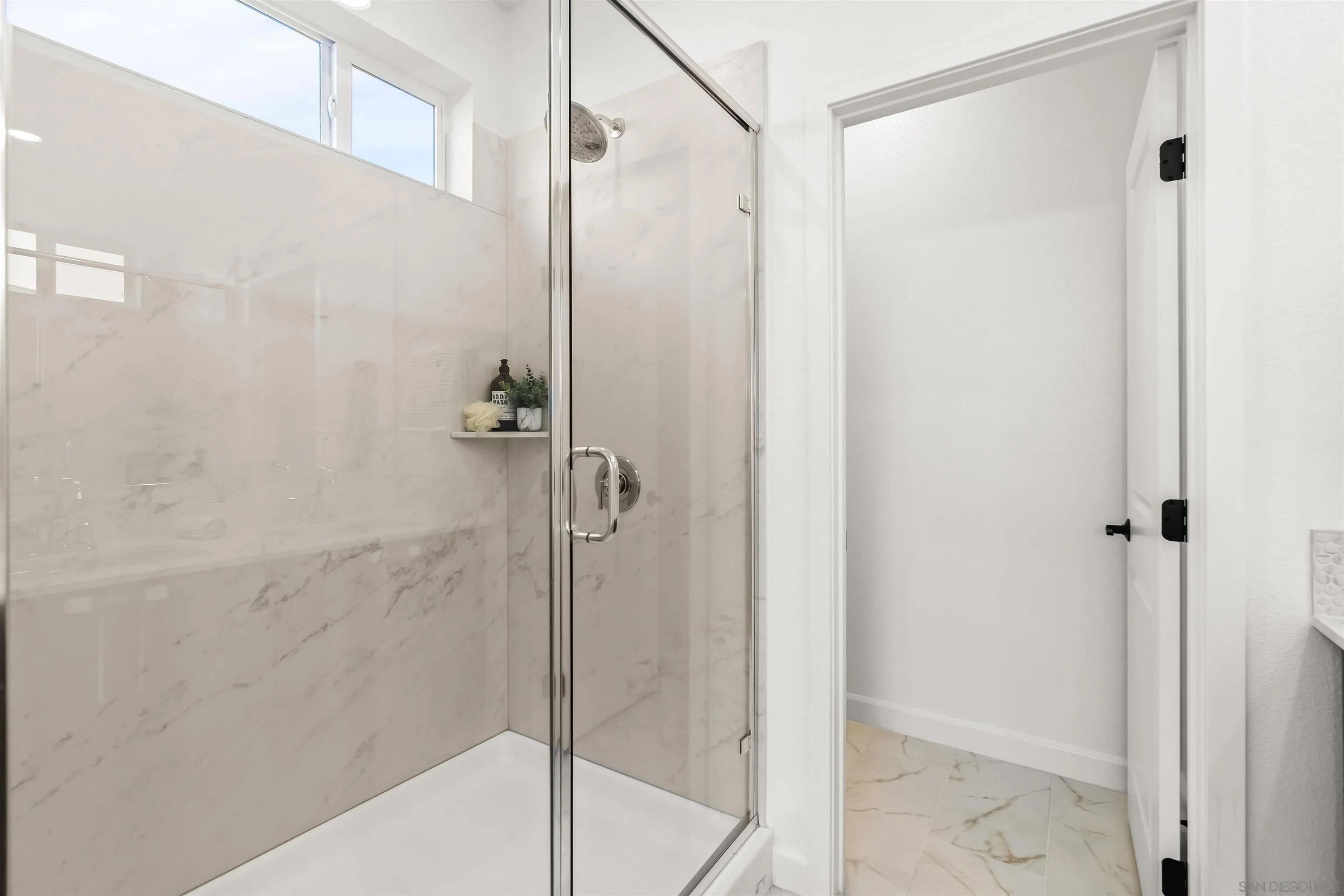 https://cdn.realtyfeed.com/cdn/127/260004075/f68cbf7a4bd571d7259a98e0e74d4d70.webp