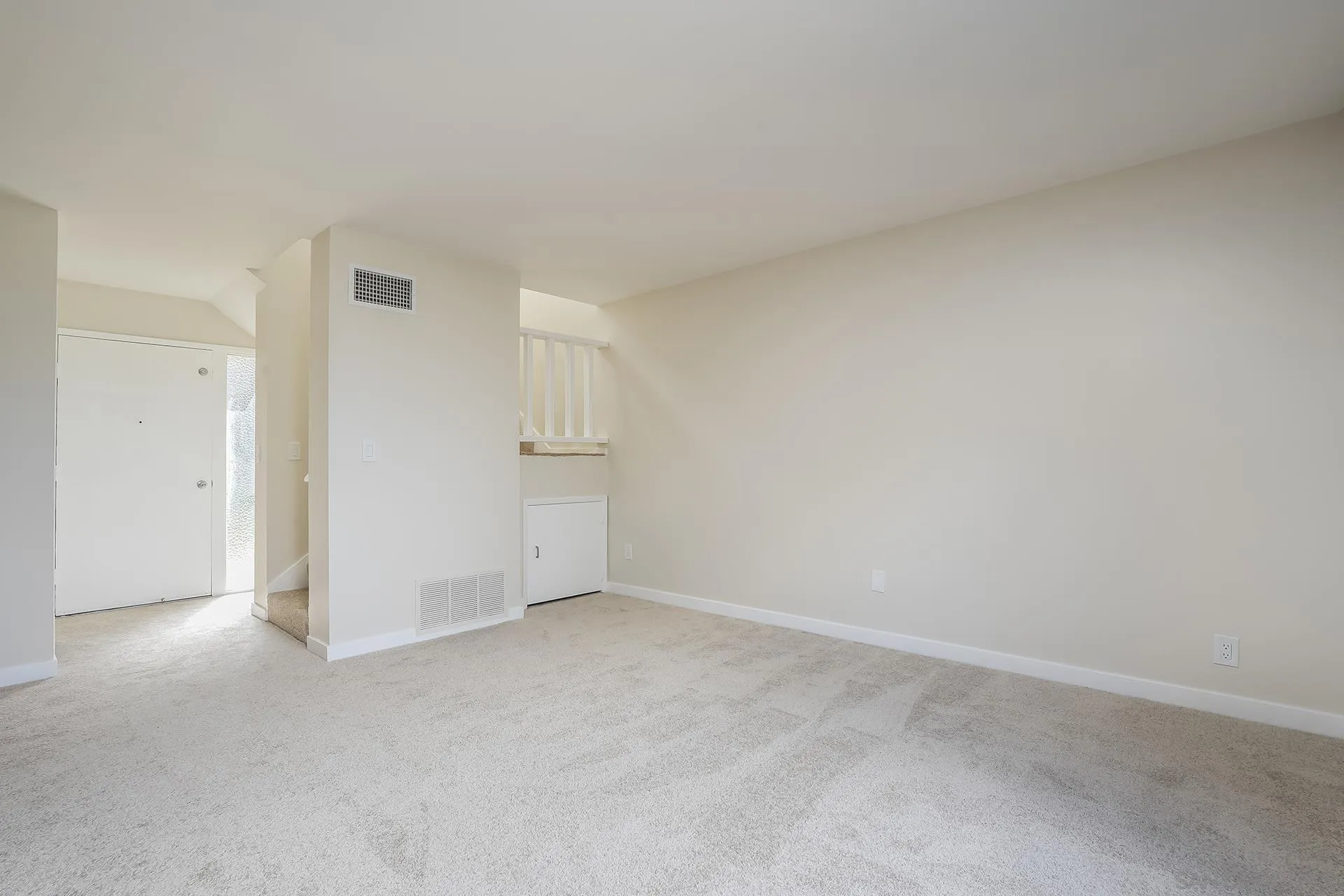 https://cdn.realtyfeed.com/cdn/127/260004077/364b3d729e84b67094f1eaf544ae9ebf.webp