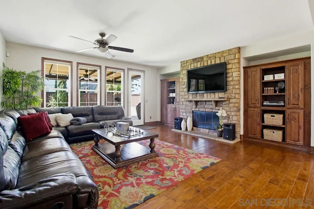 https://cdn.realtyfeed.com/cdn/127/260004085/1c4ef7b1b10816d3abddb1edcfeaeca9.webp