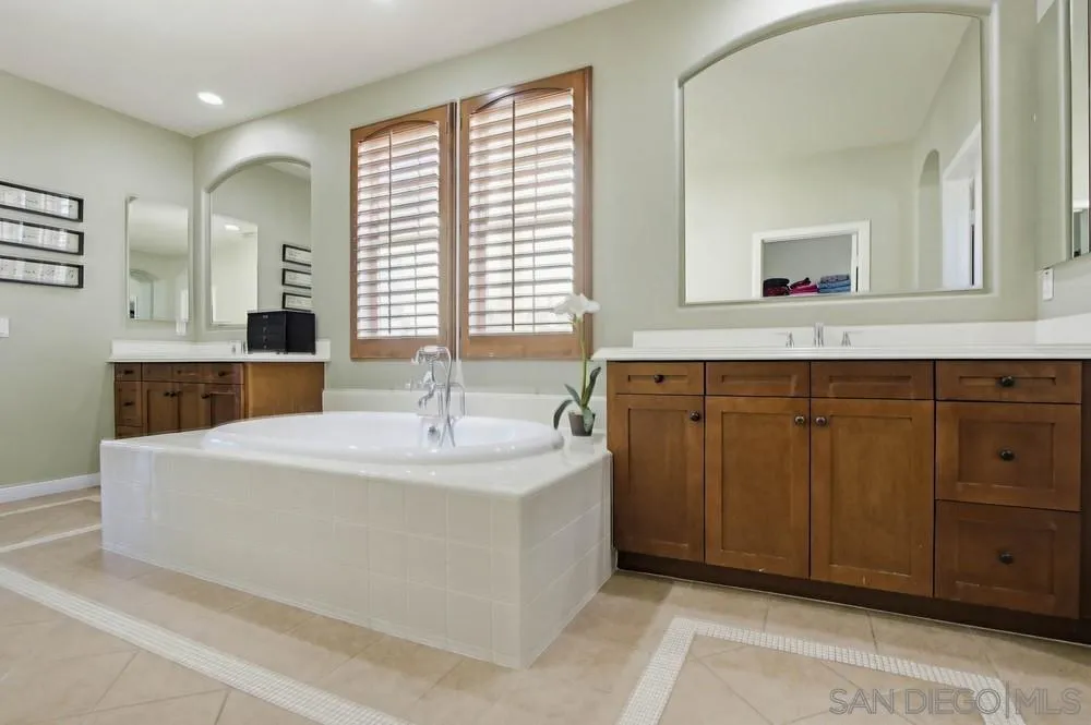 https://cdn.realtyfeed.com/cdn/127/260004085/76292c26f2e3225753ebbd95f64bfe9c.webp