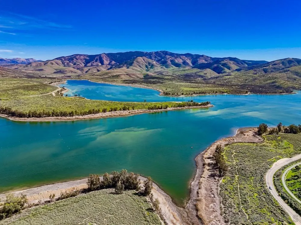 https://cdn.realtyfeed.com/cdn/127/260004085/86cdf339523a27f459ae01d2d8cbab6f.webp