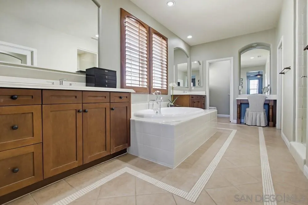 https://cdn.realtyfeed.com/cdn/127/260004085/9f5c404445d84156e399e9eab01ce828.webp