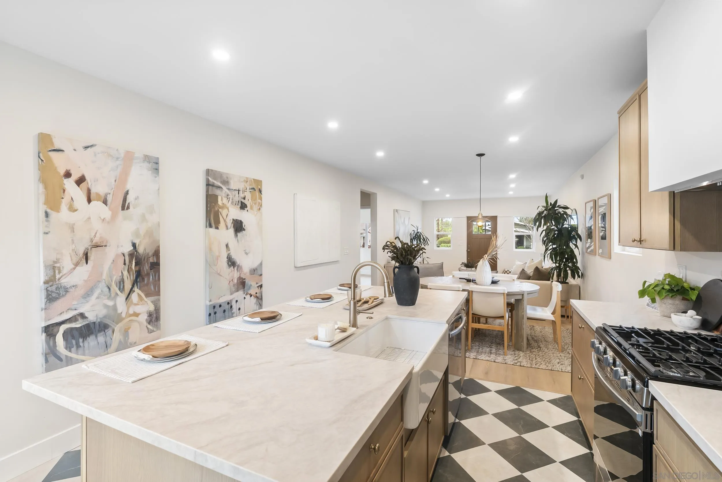 https://cdn.realtyfeed.com/cdn/127/260004087/95de0a1b8cda126f8136b0609e82b764.webp
