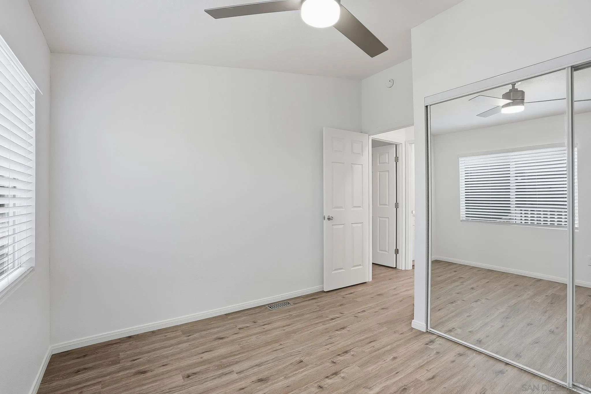 https://cdn.realtyfeed.com/cdn/127/260004090/222a925e8c6e331d246d7c9f489201f0.webp