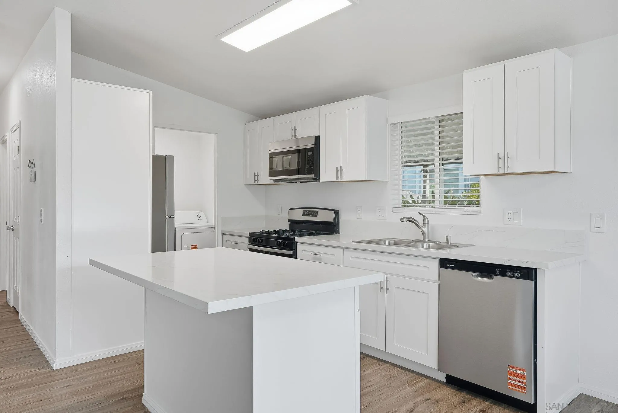 https://cdn.realtyfeed.com/cdn/127/260004090/42a87cf758d34e5944a4a4485621ce53.webp