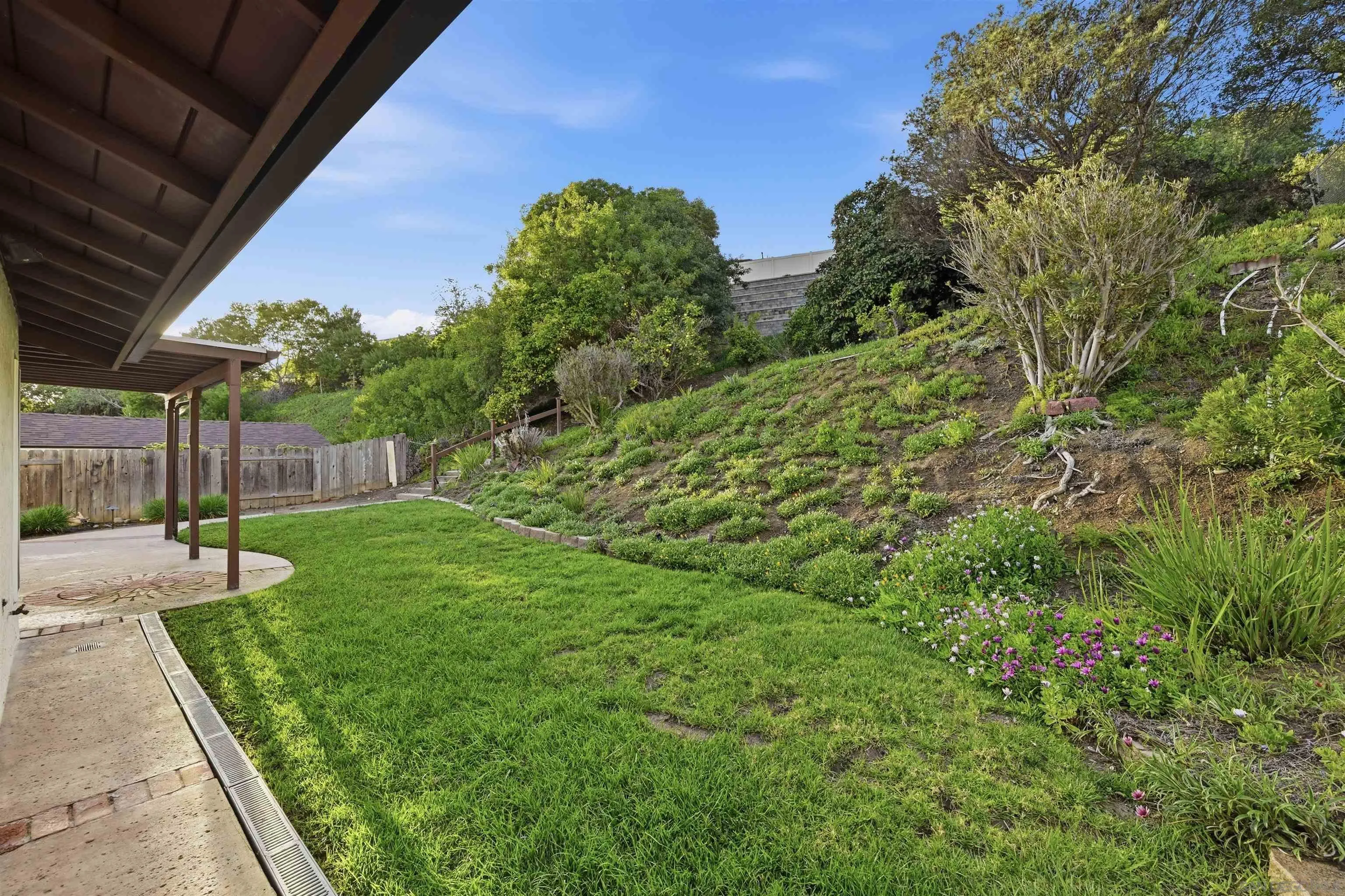 https://cdn.realtyfeed.com/cdn/127/260004095/59a8631abb186bb2449b3670fc6eb6ac.webp