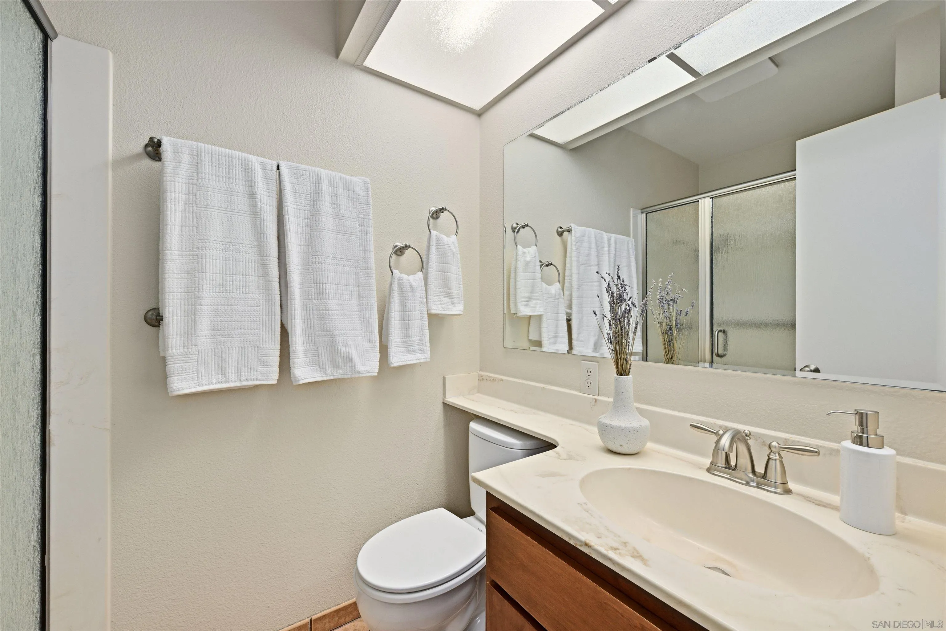 https://cdn.realtyfeed.com/cdn/127/260004095/612eef90f7032bf16cef1ddcc9b99788.webp