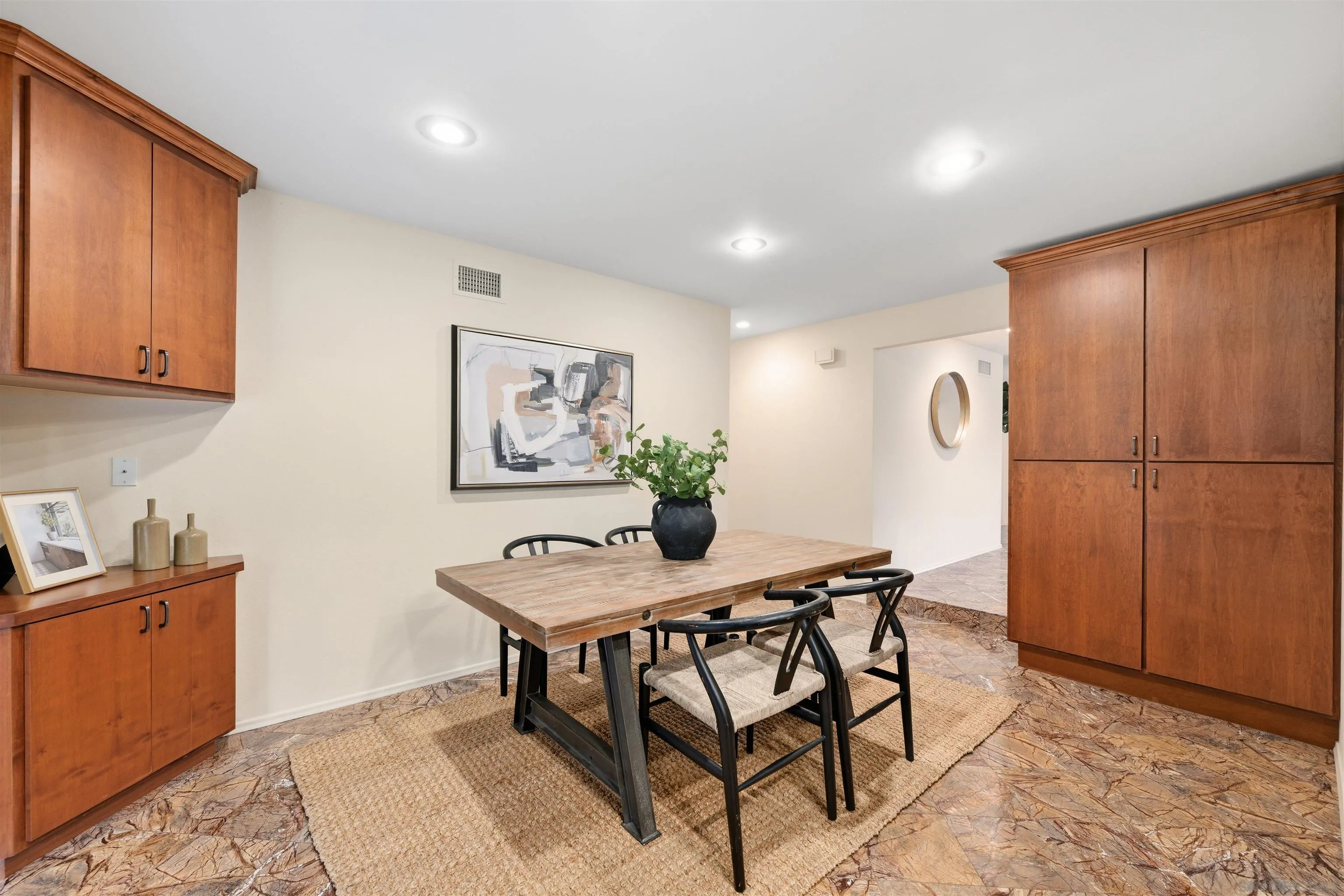 https://cdn.realtyfeed.com/cdn/127/260004095/9e46c65db0dd837ebeb6bc8d4c64d0d0.webp