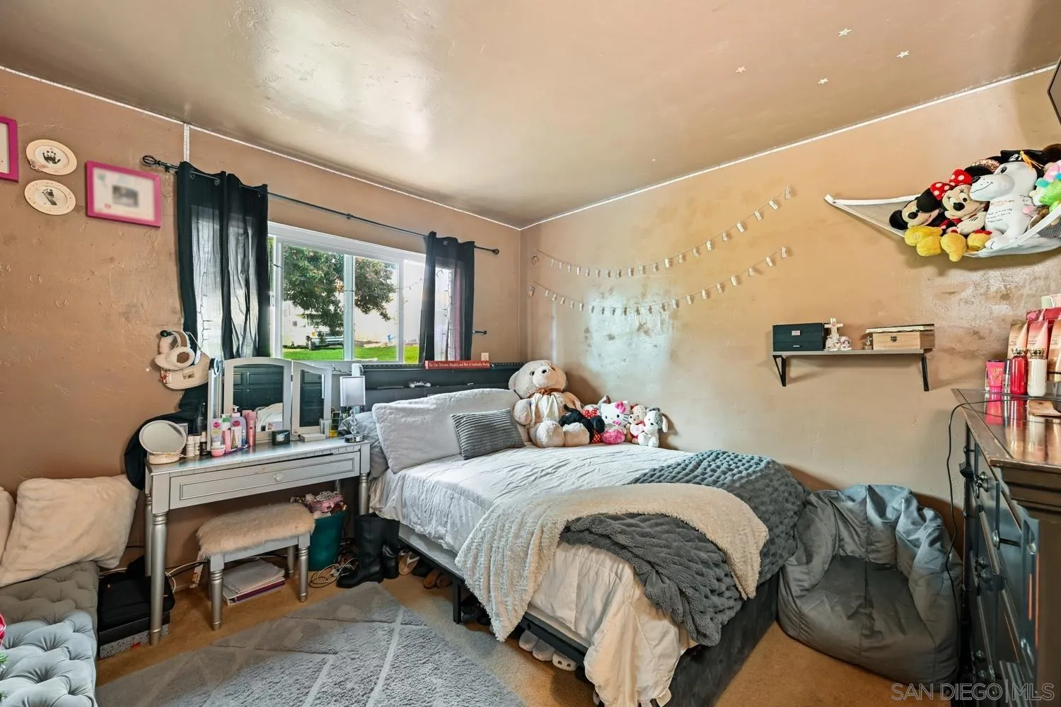 https://cdn.realtyfeed.com/cdn/127/2600041/a3319f53021a366e444bac3931011586.webp
