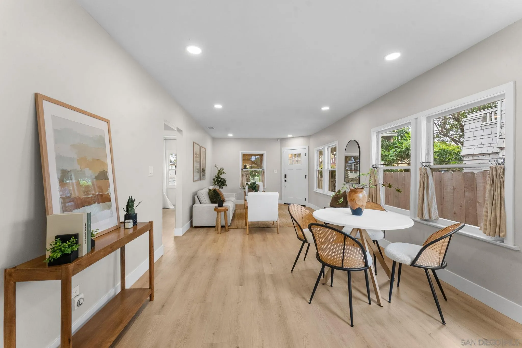https://cdn.realtyfeed.com/cdn/127/260004100/960b4b454cf4e4cf4732fb10ae76f6f3.webp
