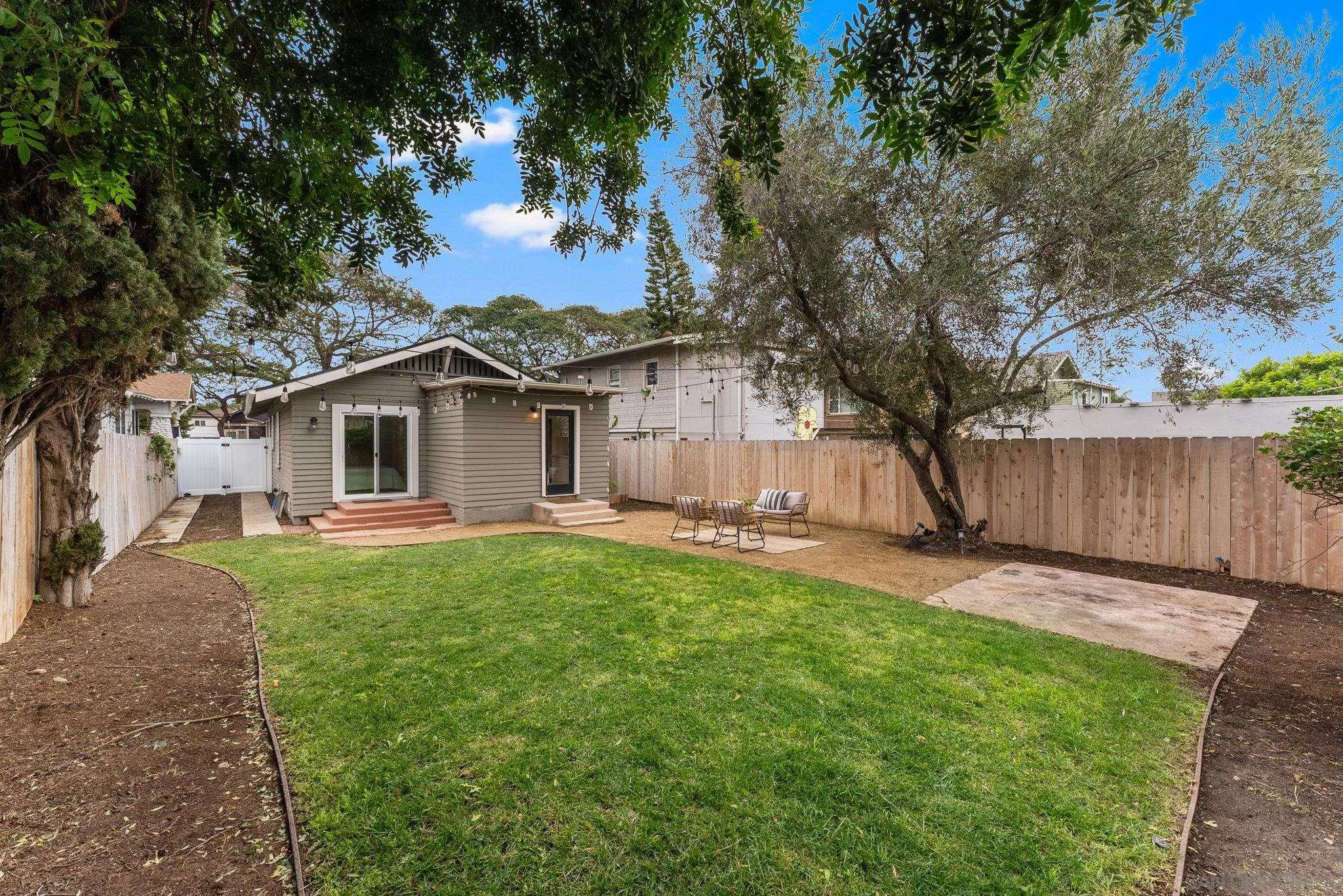 https://cdn.realtyfeed.com/cdn/127/260004100/ac8572010335d03479e498d897ae24e3.webp