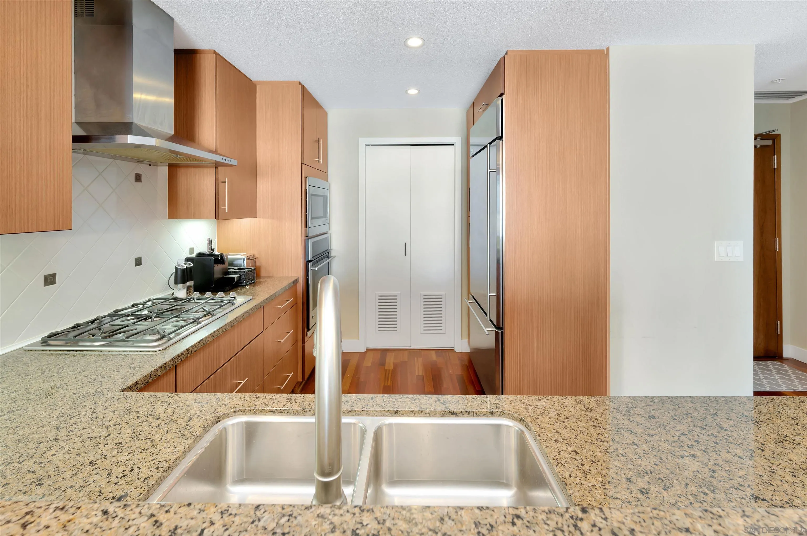 Photo #14: 260004104 Listing: Photo #14