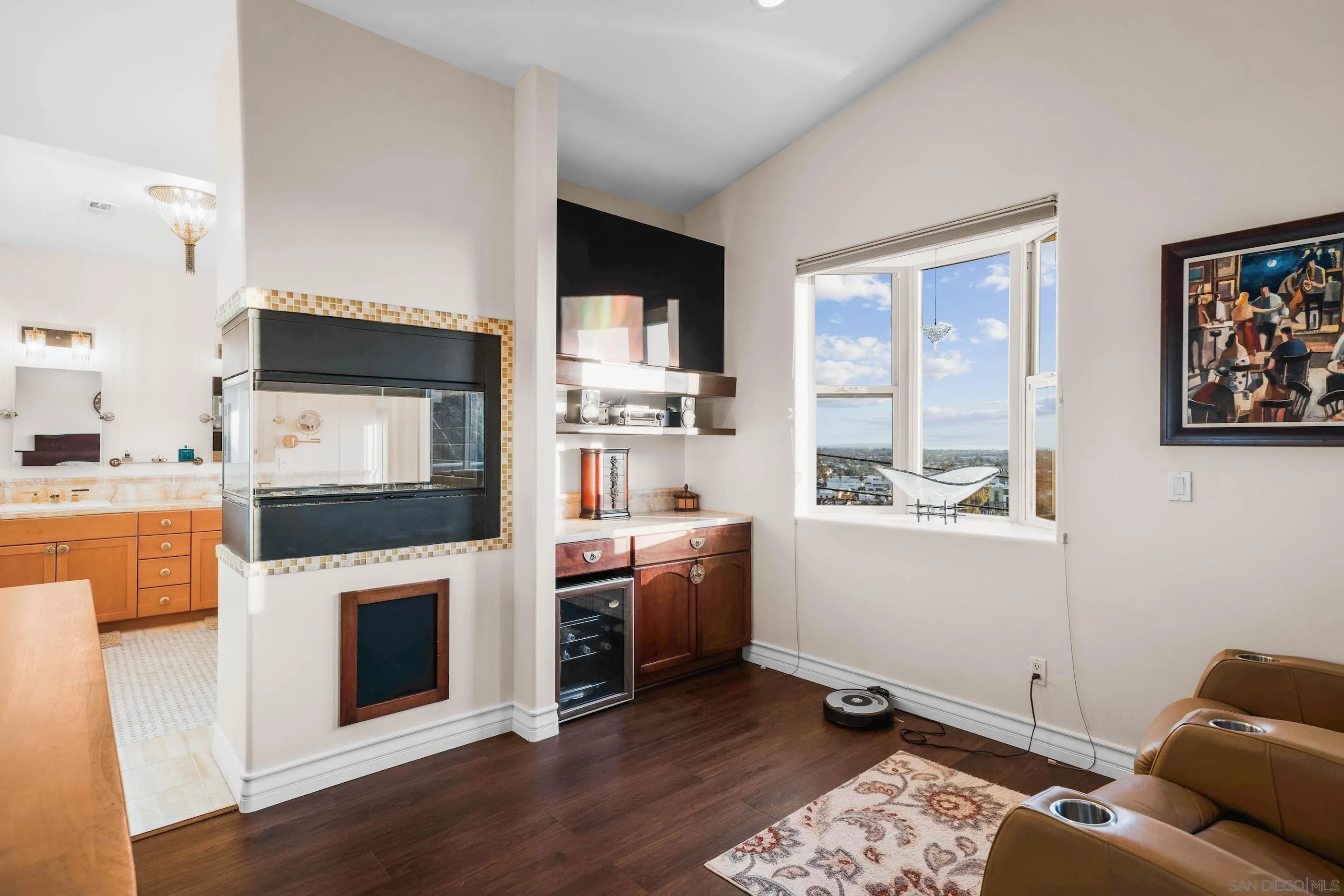 https://cdn.realtyfeed.com/cdn/127/260004106/1de19b08507af3ad4bed08ed627b3110.webp
