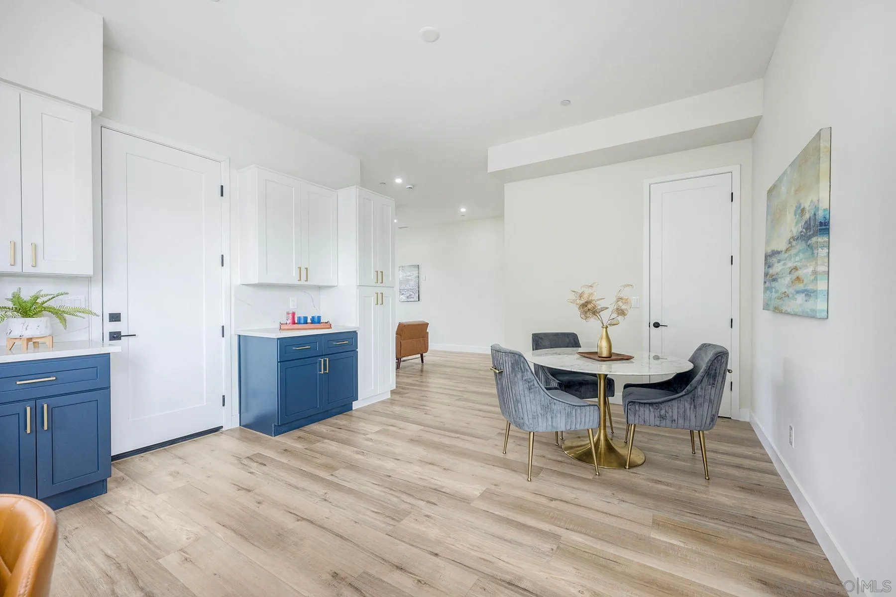 Photo #5: 260004110 Listing: Photo #5