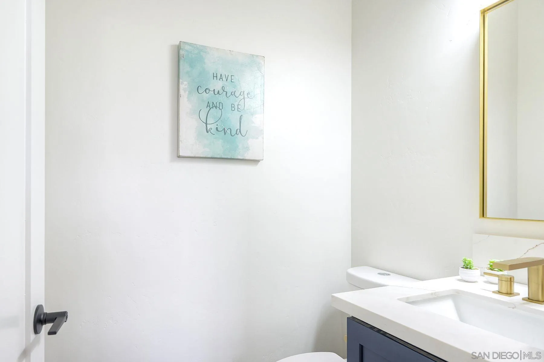 Photo #8: 260004110 Listing: Photo #8