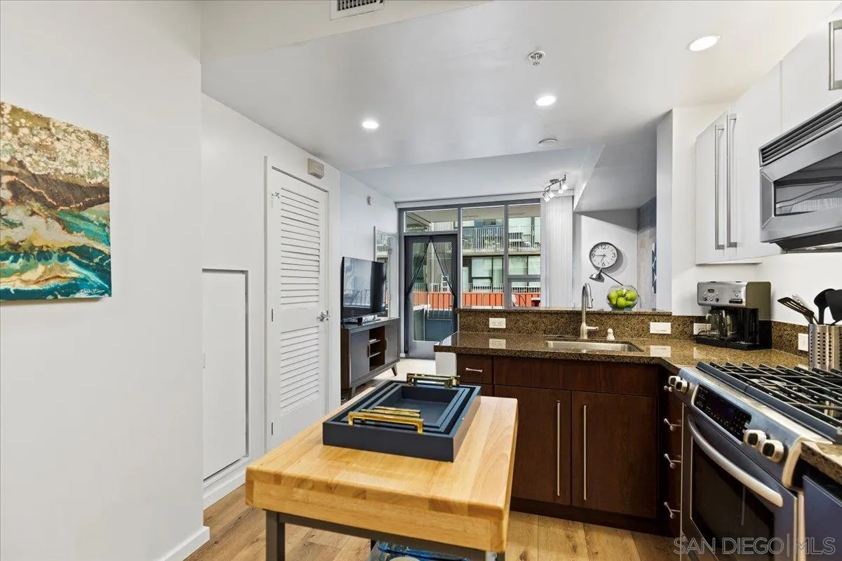 Photo #12: 260004116 Listing: Photo #12