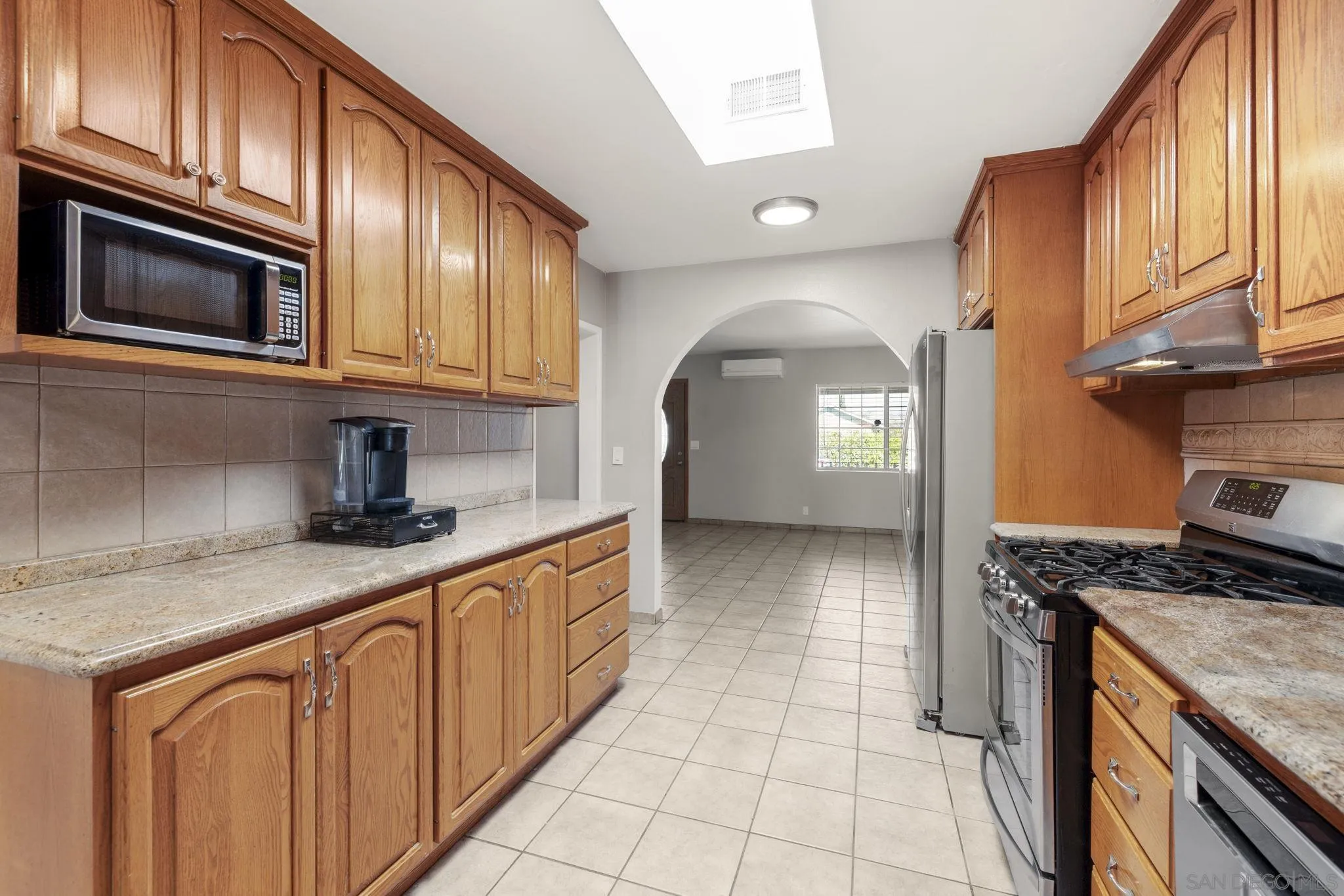 https://cdn.realtyfeed.com/cdn/127/260004117/60e7ee986656f132b1dca9dc0cf24c9c.webp