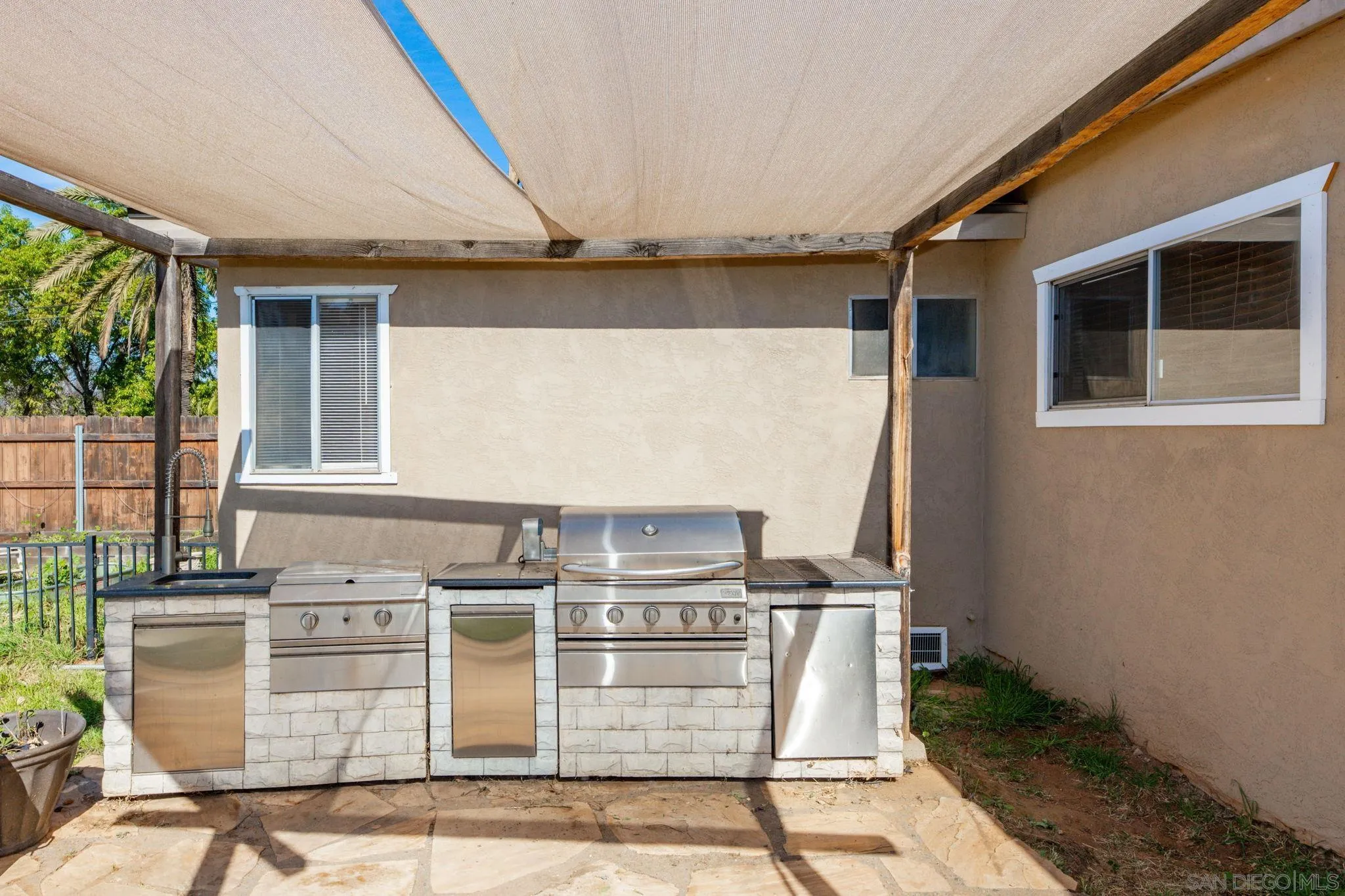https://cdn.realtyfeed.com/cdn/127/260004117/7389951c027a496d60cbd7da5ca0f58e.webp