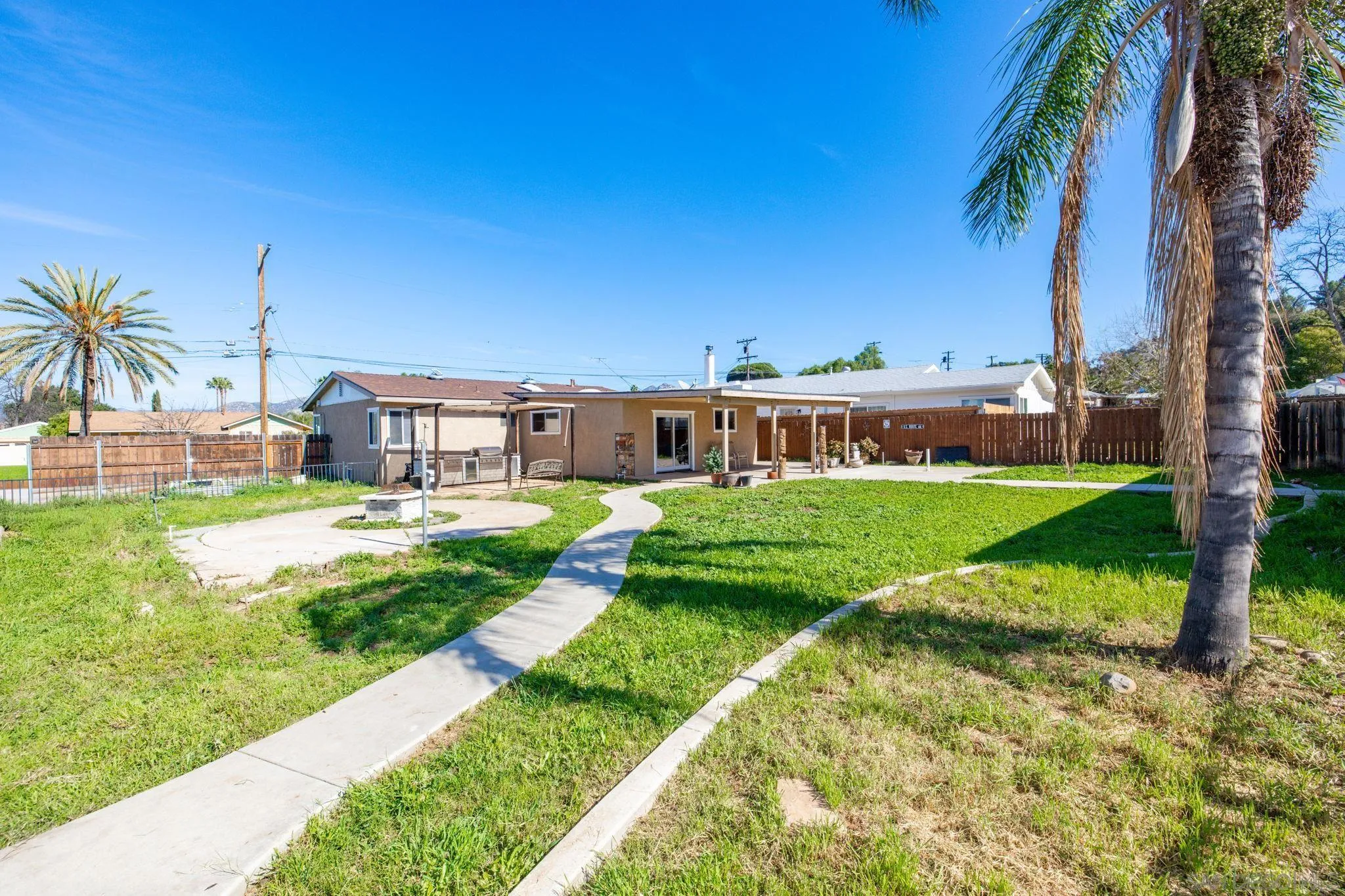 https://cdn.realtyfeed.com/cdn/127/260004117/f83592a1f5baa7c2cb131722a6057d45.webp