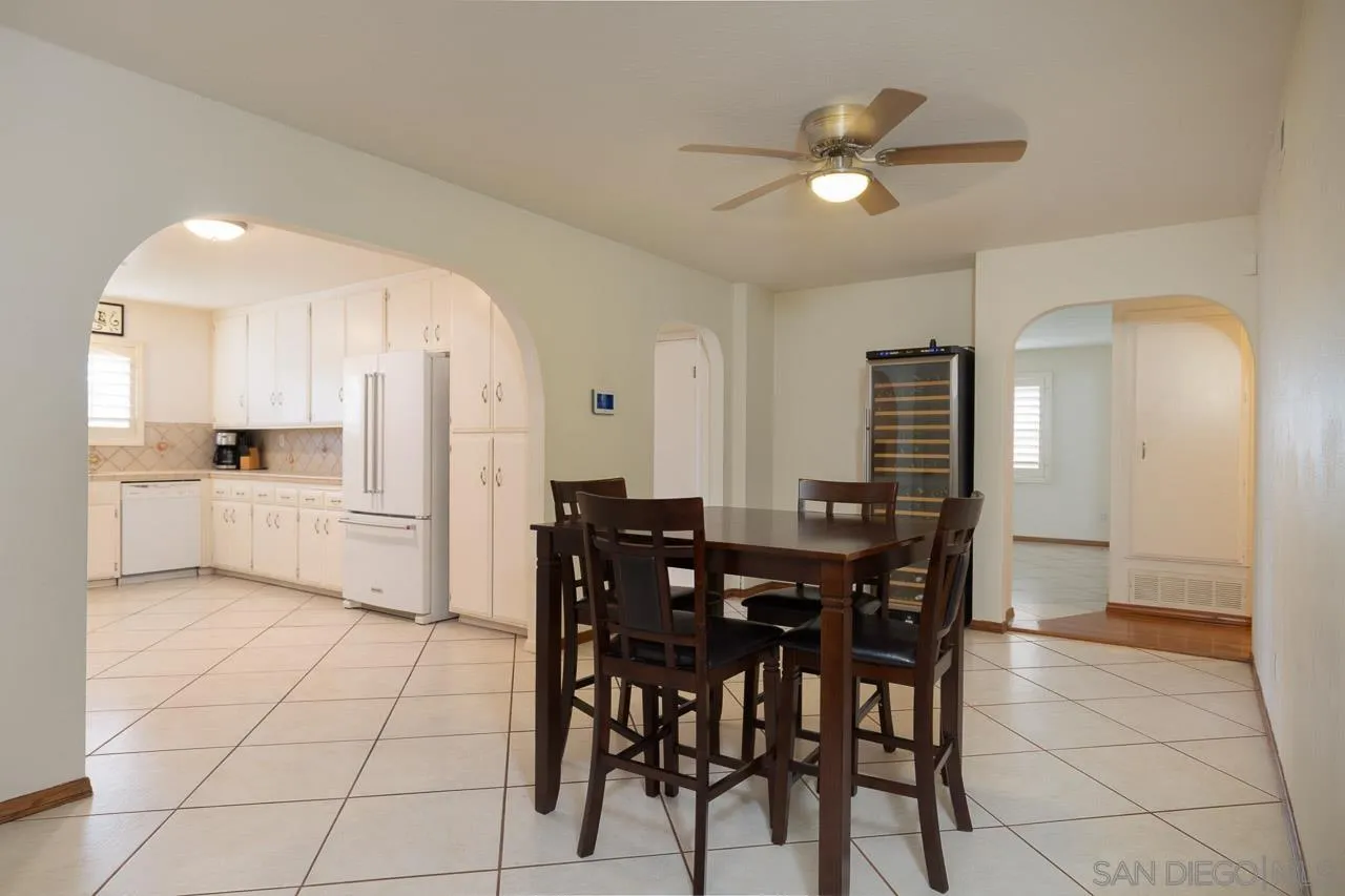 https://cdn.realtyfeed.com/cdn/127/260004127/091115dcb8074e48d5da53726817203d.webp