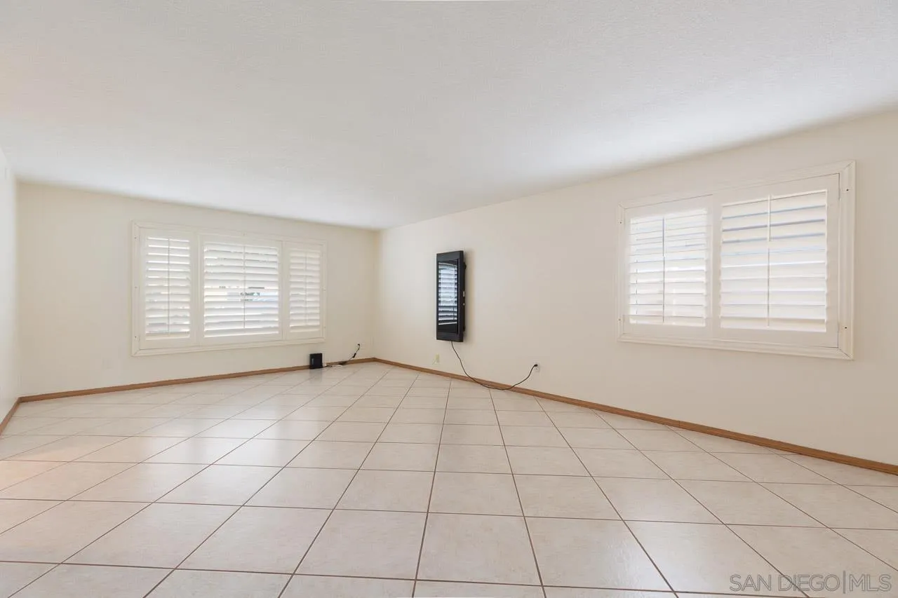 https://cdn.realtyfeed.com/cdn/127/260004127/f6e1bf9887ab4c56b156b4dc8eea99e0.webp