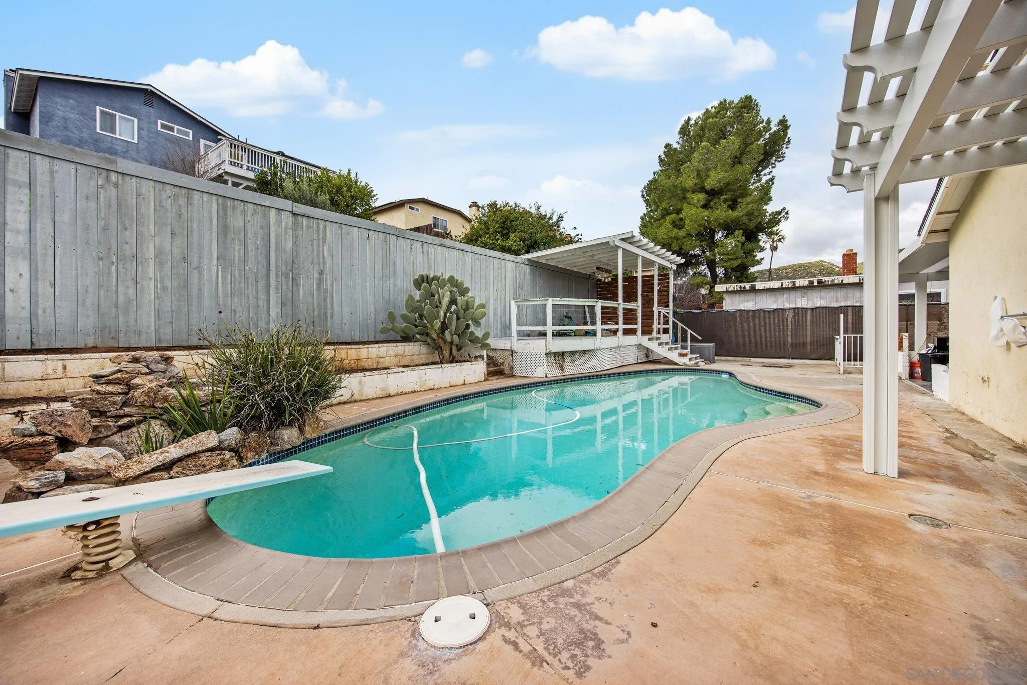 https://cdn.realtyfeed.com/cdn/127/260004134/64434470746e1680c383c14ac049a9a2.webp