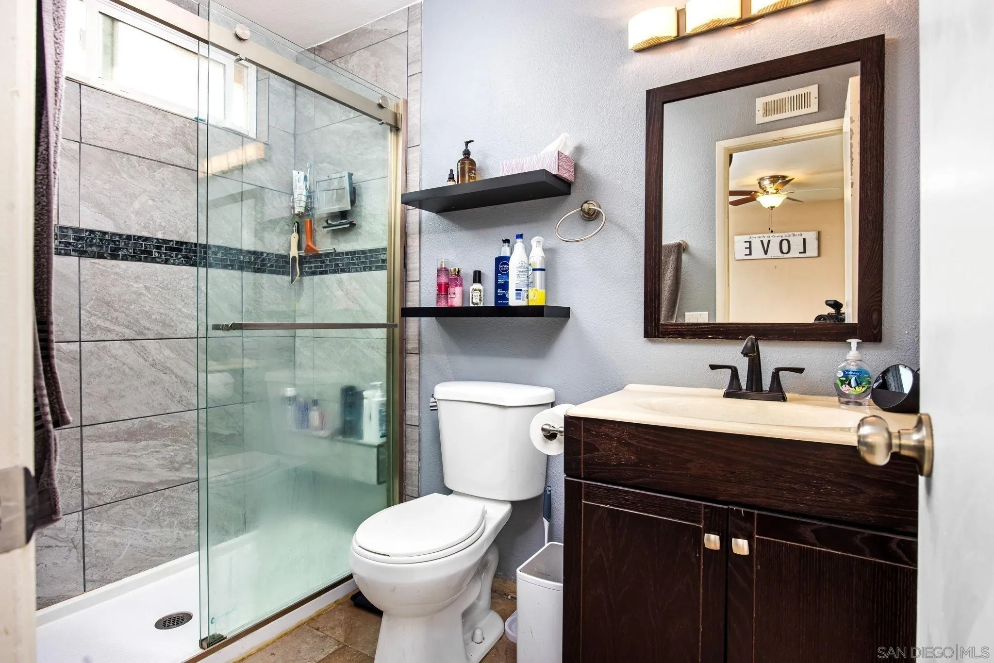 https://cdn.realtyfeed.com/cdn/127/260004134/a6eae9bac1395f38b51718244700d1a5.webp