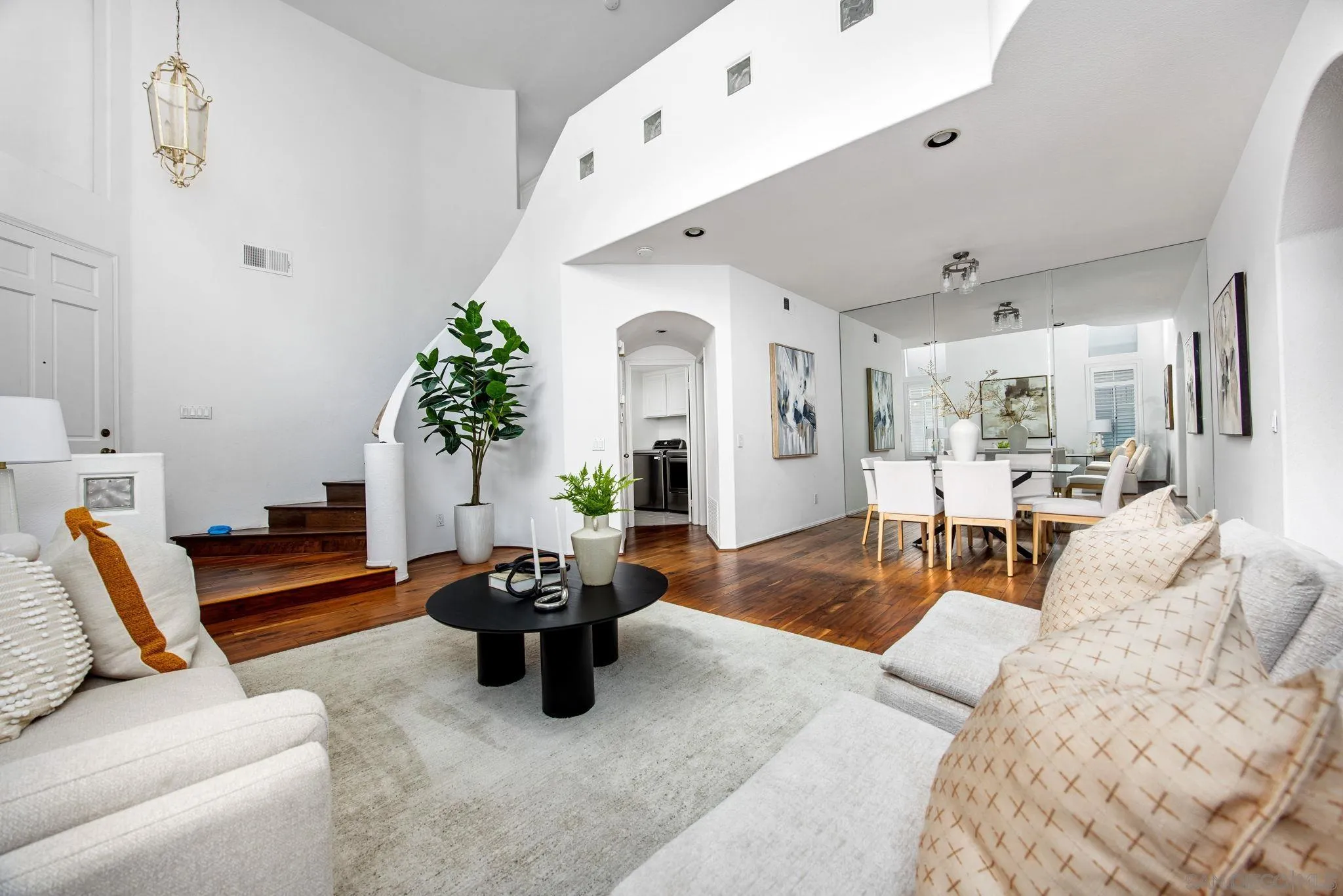 Photo #4: 260004140 Listing: Photo #4