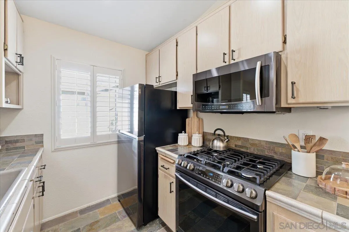 Photo #12: 260004149 Listing: Photo #12