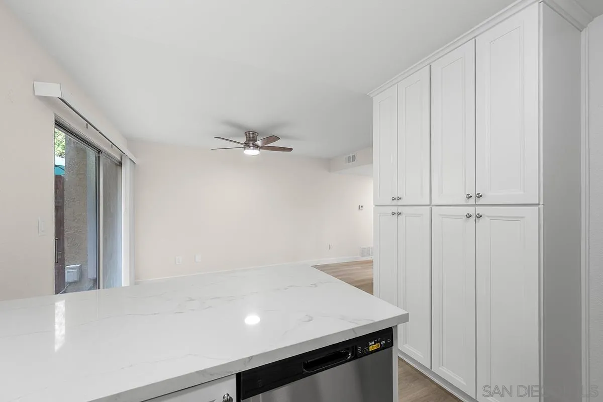 Photo #17: 260004151 Listing: Photo #17