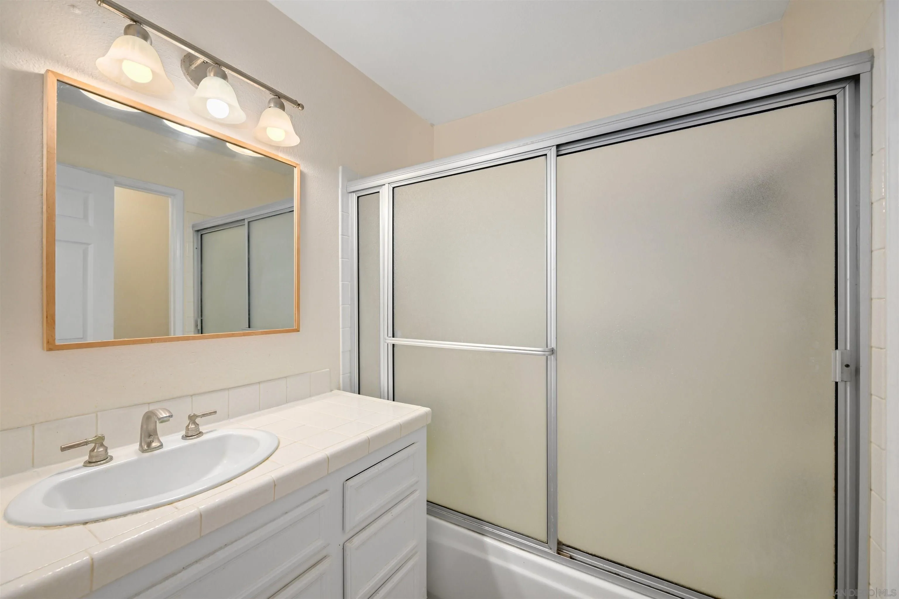 Photo #14: 260004157 Listing: Photo #14