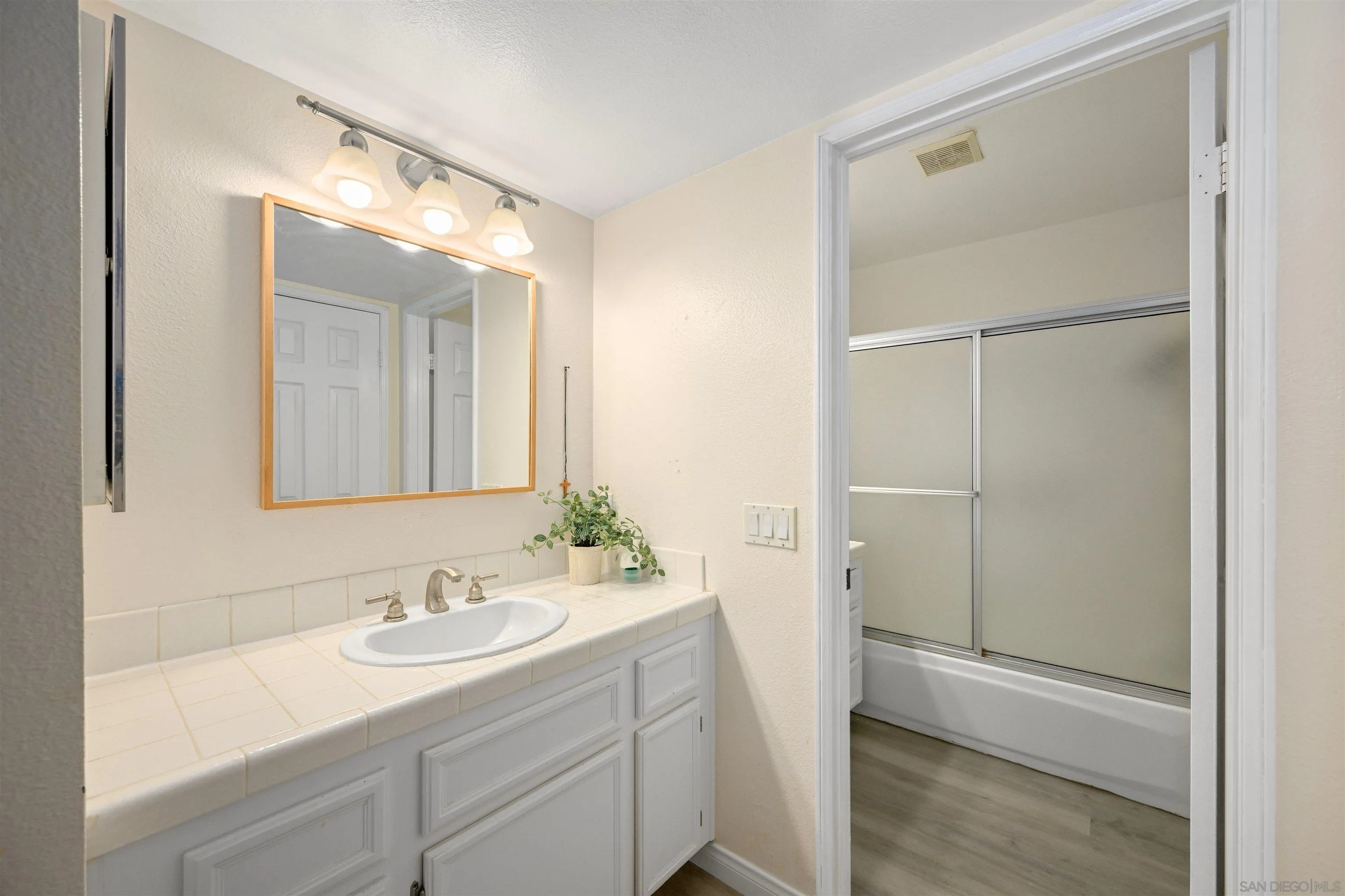 Photo #13: 260004157 Listing: Photo #13