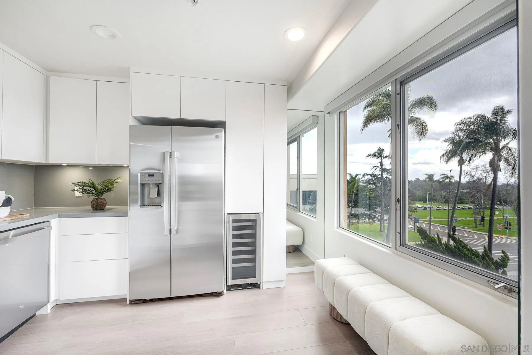 Photo #2: 260004159 Listing: Photo #2