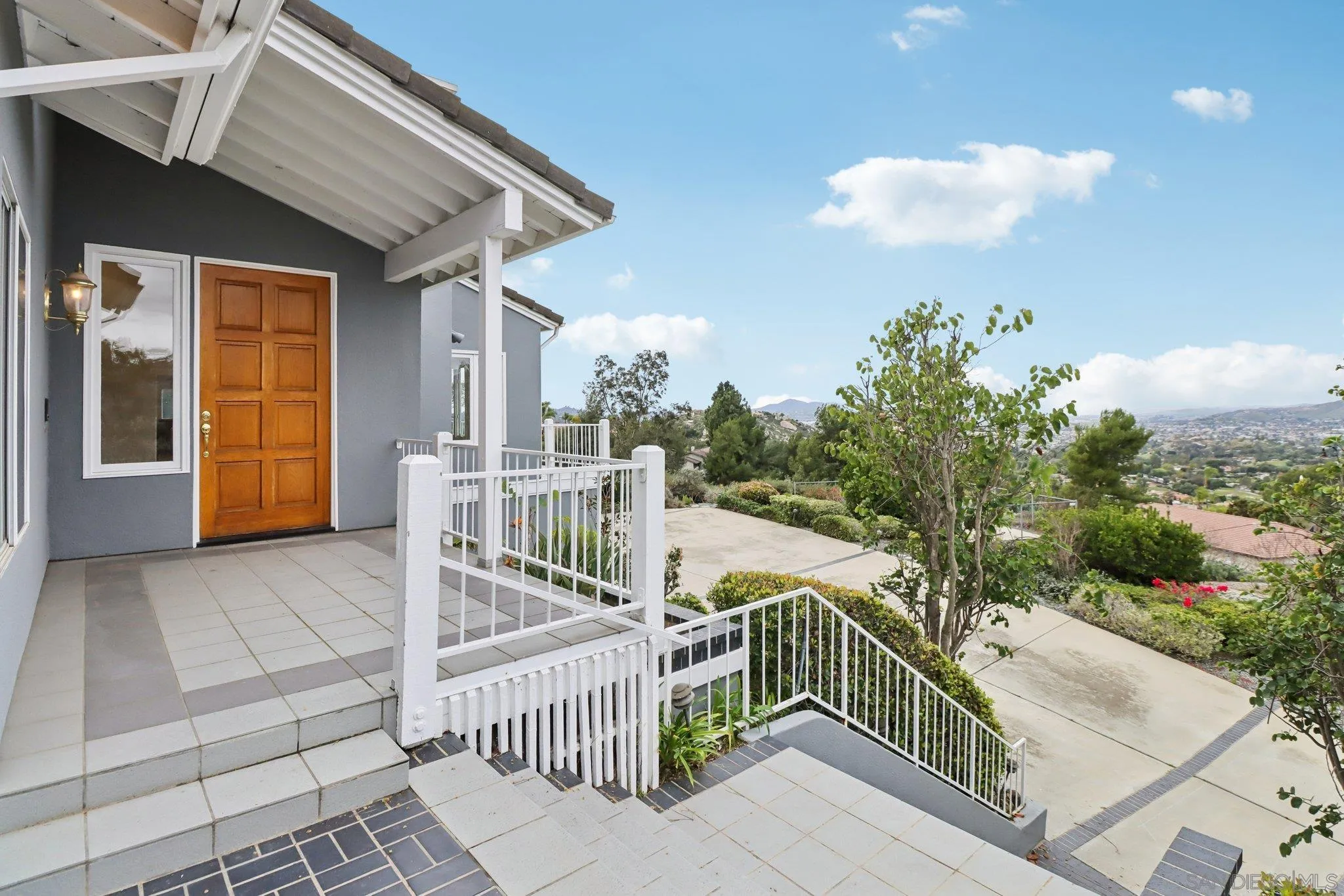 https://cdn.realtyfeed.com/cdn/127/260004160/68b9dfa4526d8f3f8f8168800c09eab9.webp
