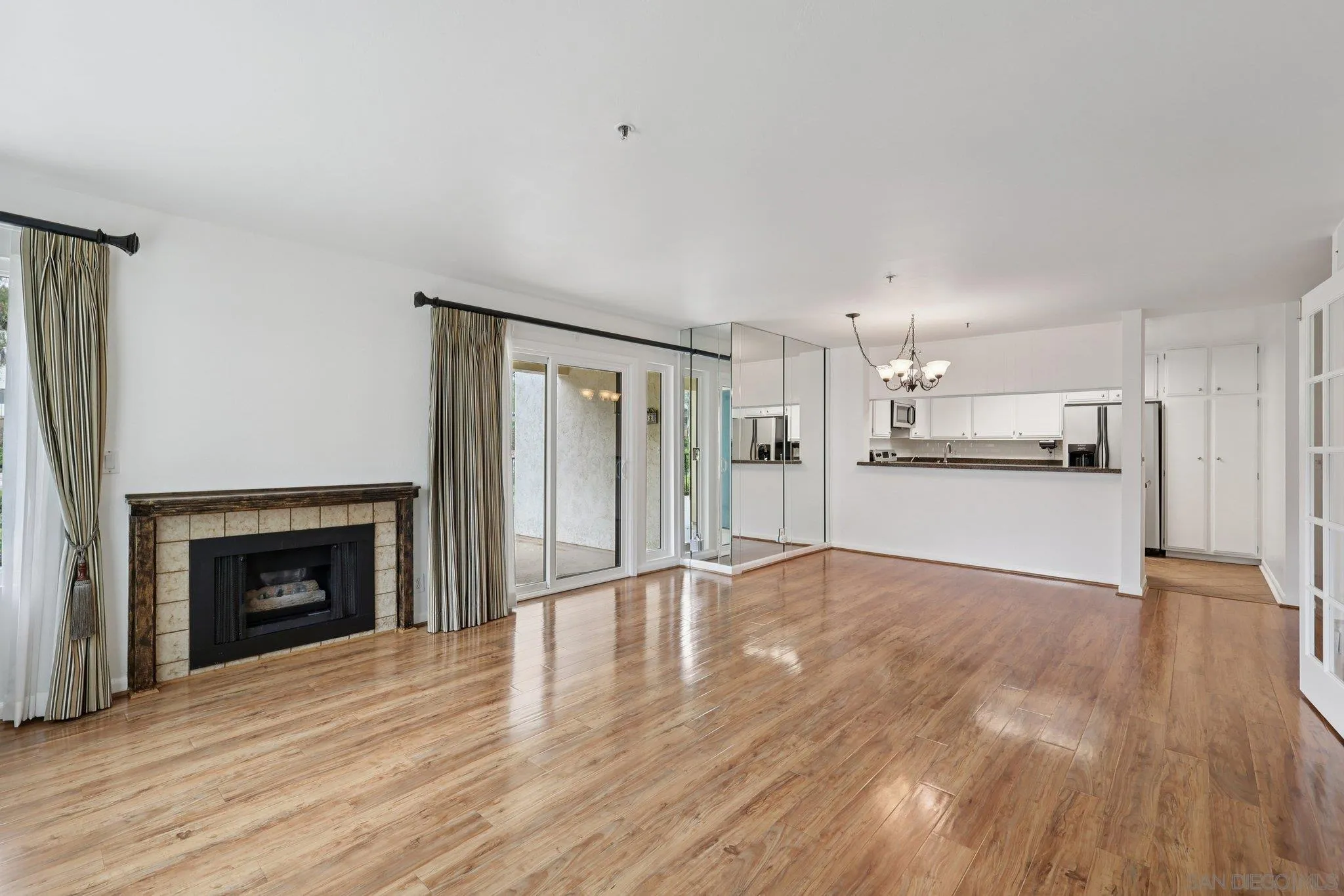 Photo #7: 260004161 Listing: Photo #7