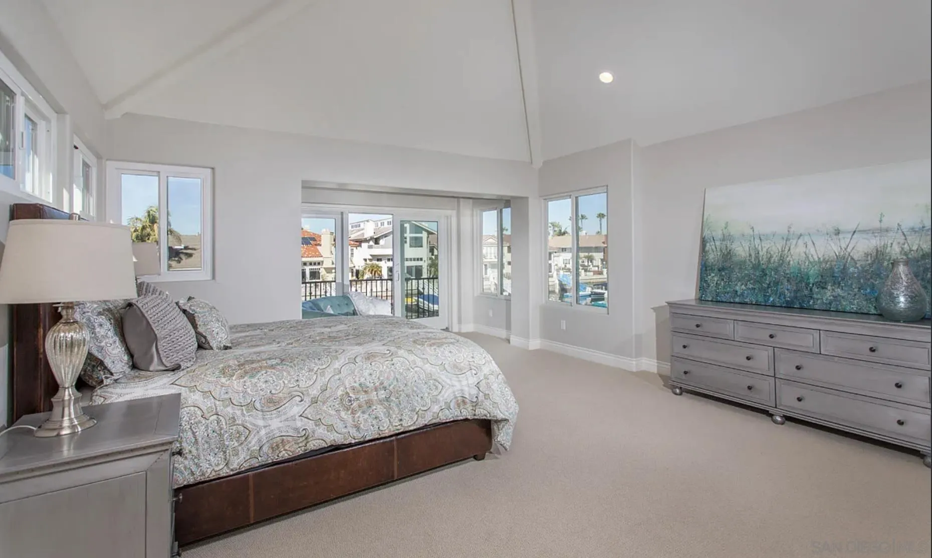 https://cdn.realtyfeed.com/cdn/127/260004165/f8cbd54107dedf843f78110e001a34d2.webp