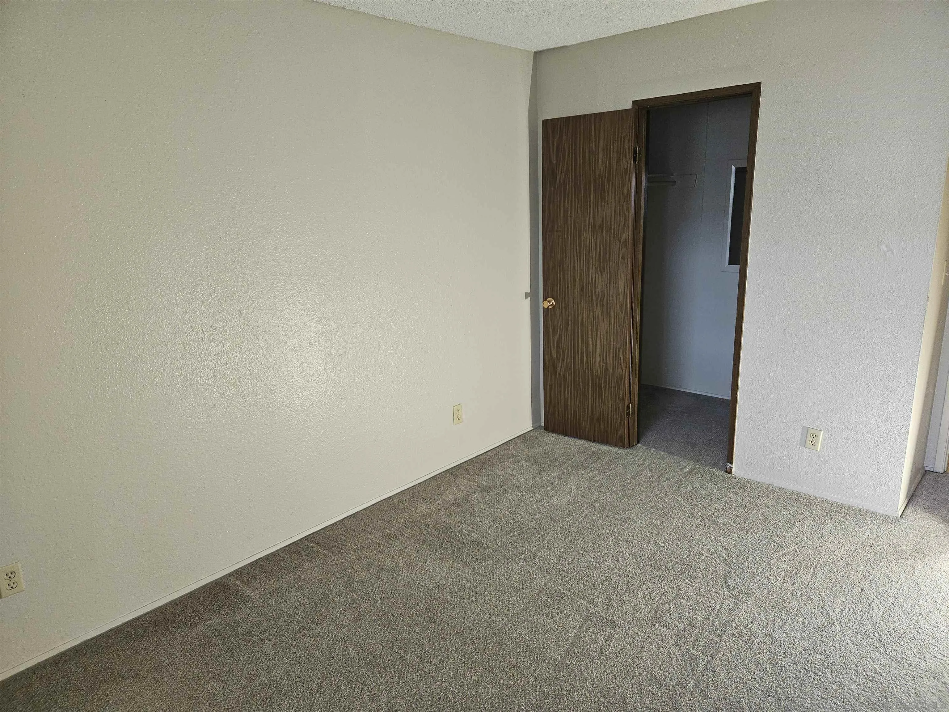 https://cdn.realtyfeed.com/cdn/127/260004166/ae462fd81c920ed533803342d5e6d810.webp