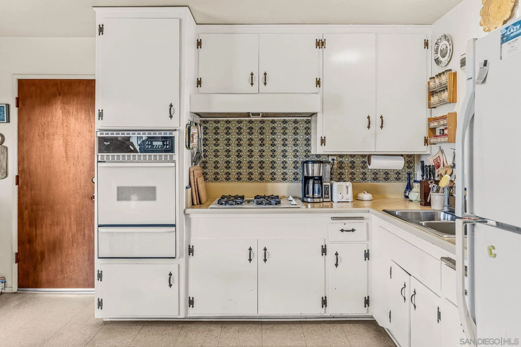 https://cdn.realtyfeed.com/cdn/127/260004172/0d38bdaf3f629f8e265315b618d569a4.webp