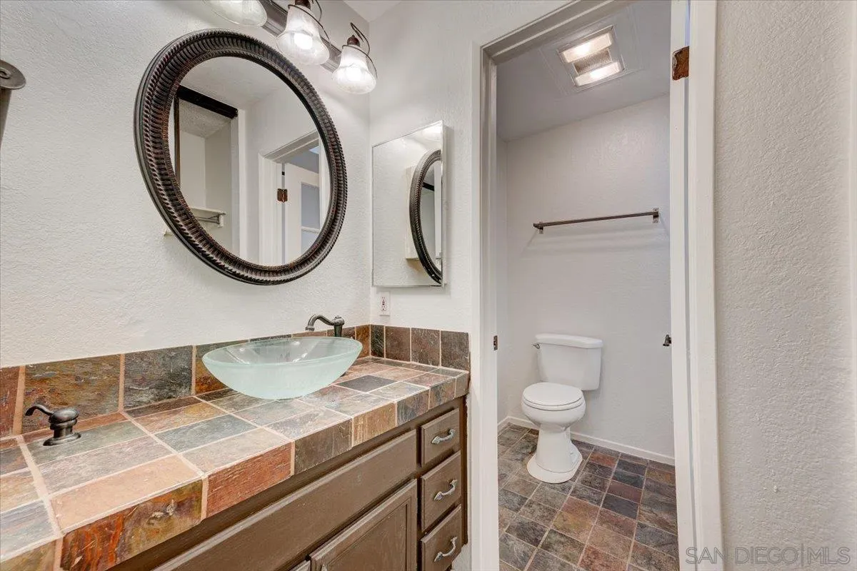 Photo #12: 260004175 Listing: Photo #12