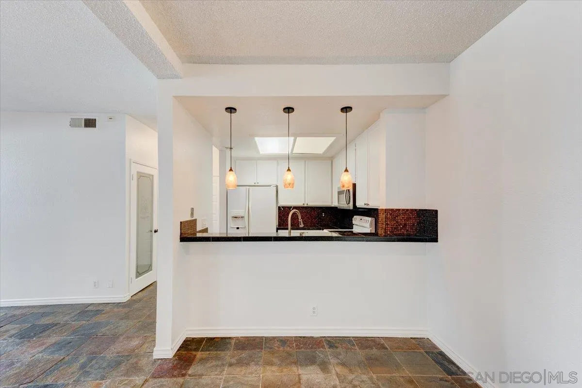 Photo #9: 260004175 Listing: Photo #9