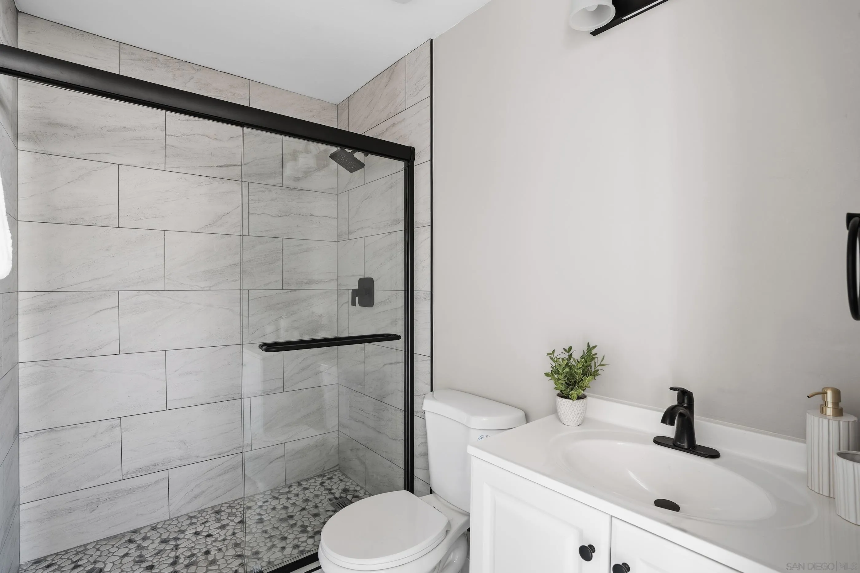 https://cdn.realtyfeed.com/cdn/127/260004179/e1c447c229da3dba97e39392407f6806.webp