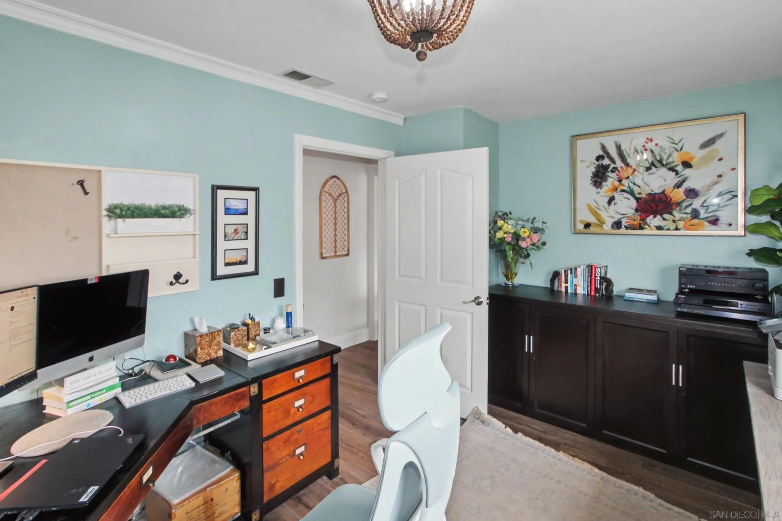 https://cdn.realtyfeed.com/cdn/127/260004181/049f907e63e40b5e619f6ea9e4d731b9.webp