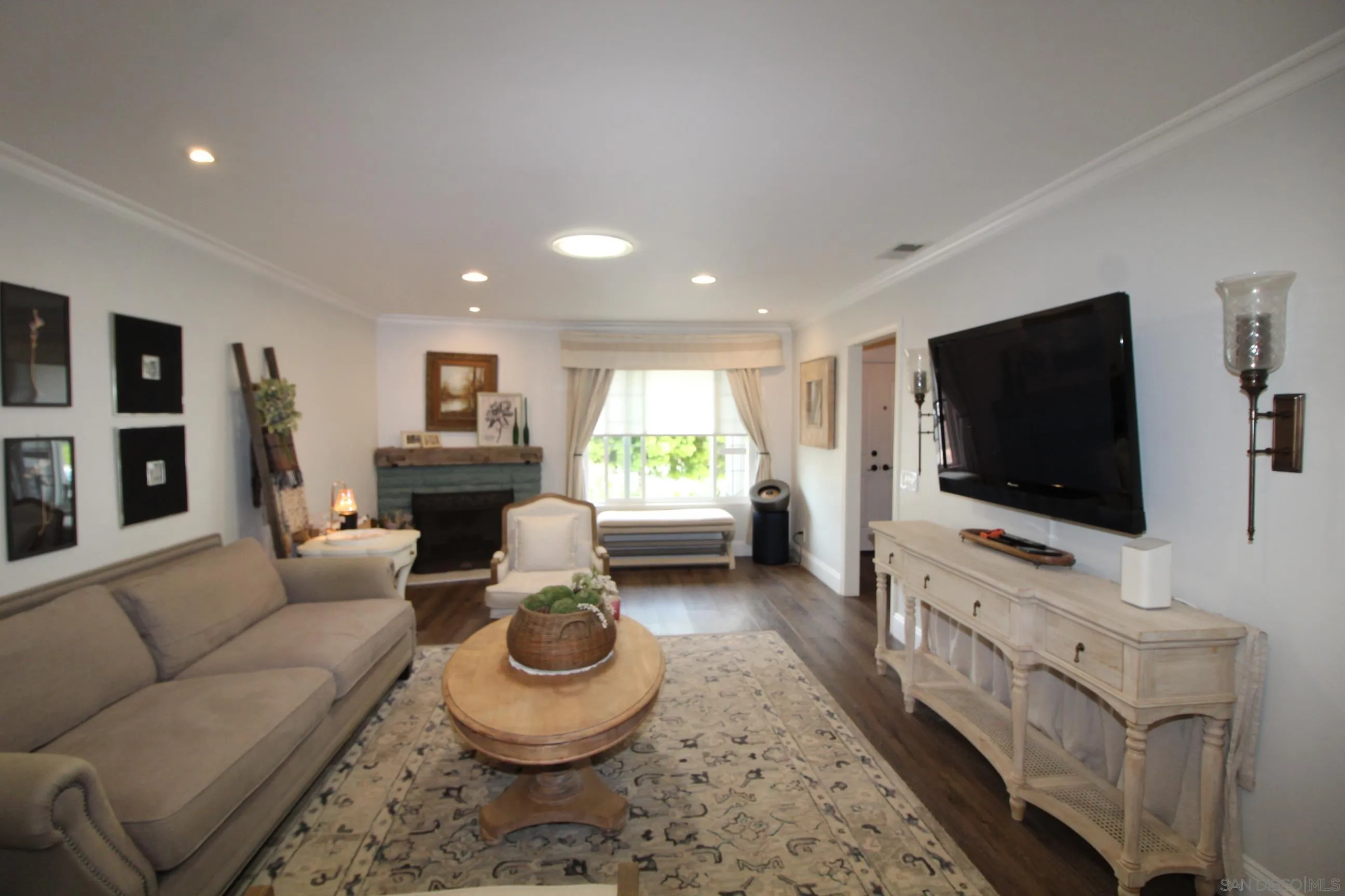 https://cdn.realtyfeed.com/cdn/127/260004181/5a5136eac54718f43cc94200e411b97a.webp