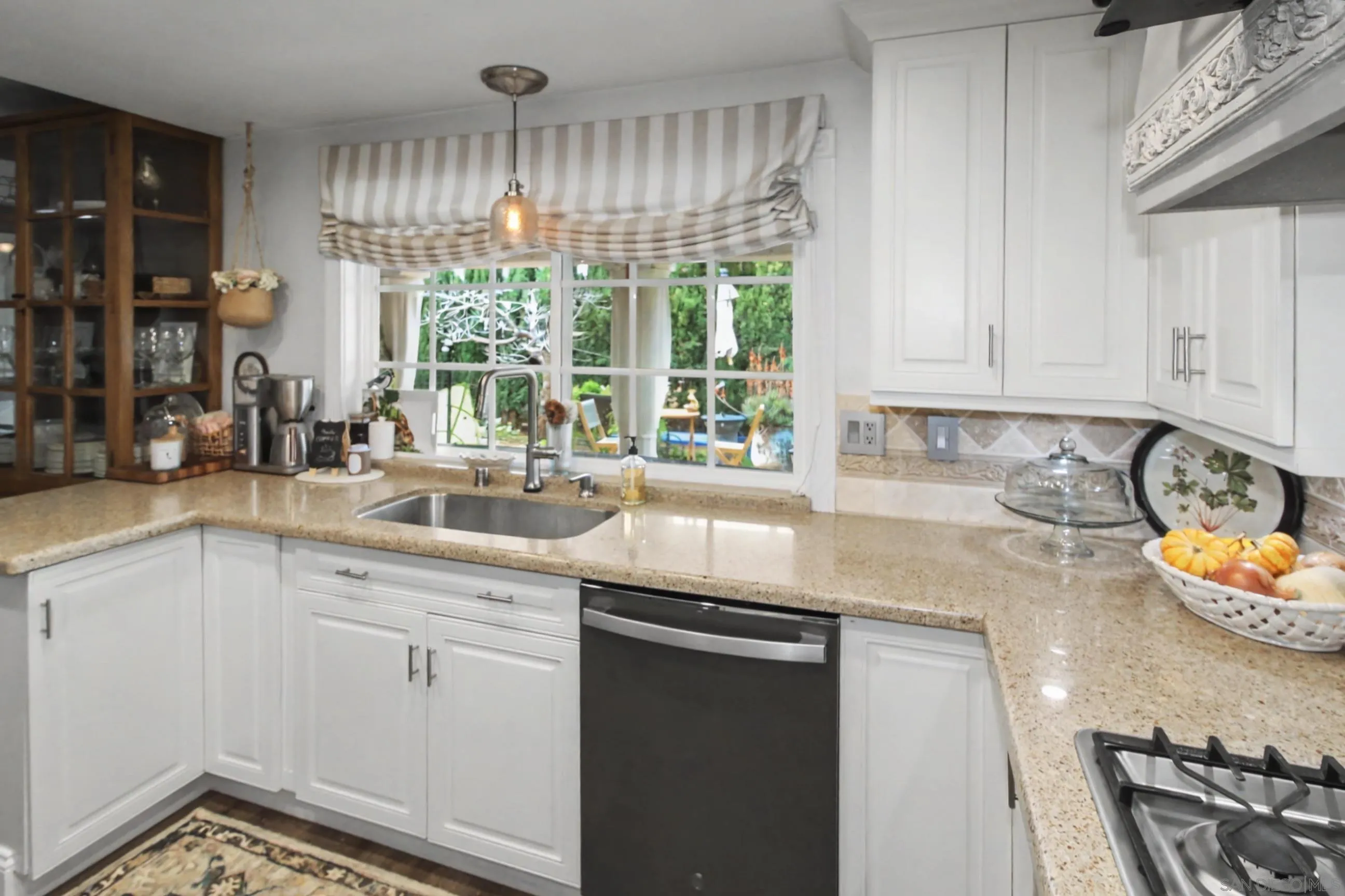 https://cdn.realtyfeed.com/cdn/127/260004181/9179b7be8ddbc98fd40169bae1687593.webp